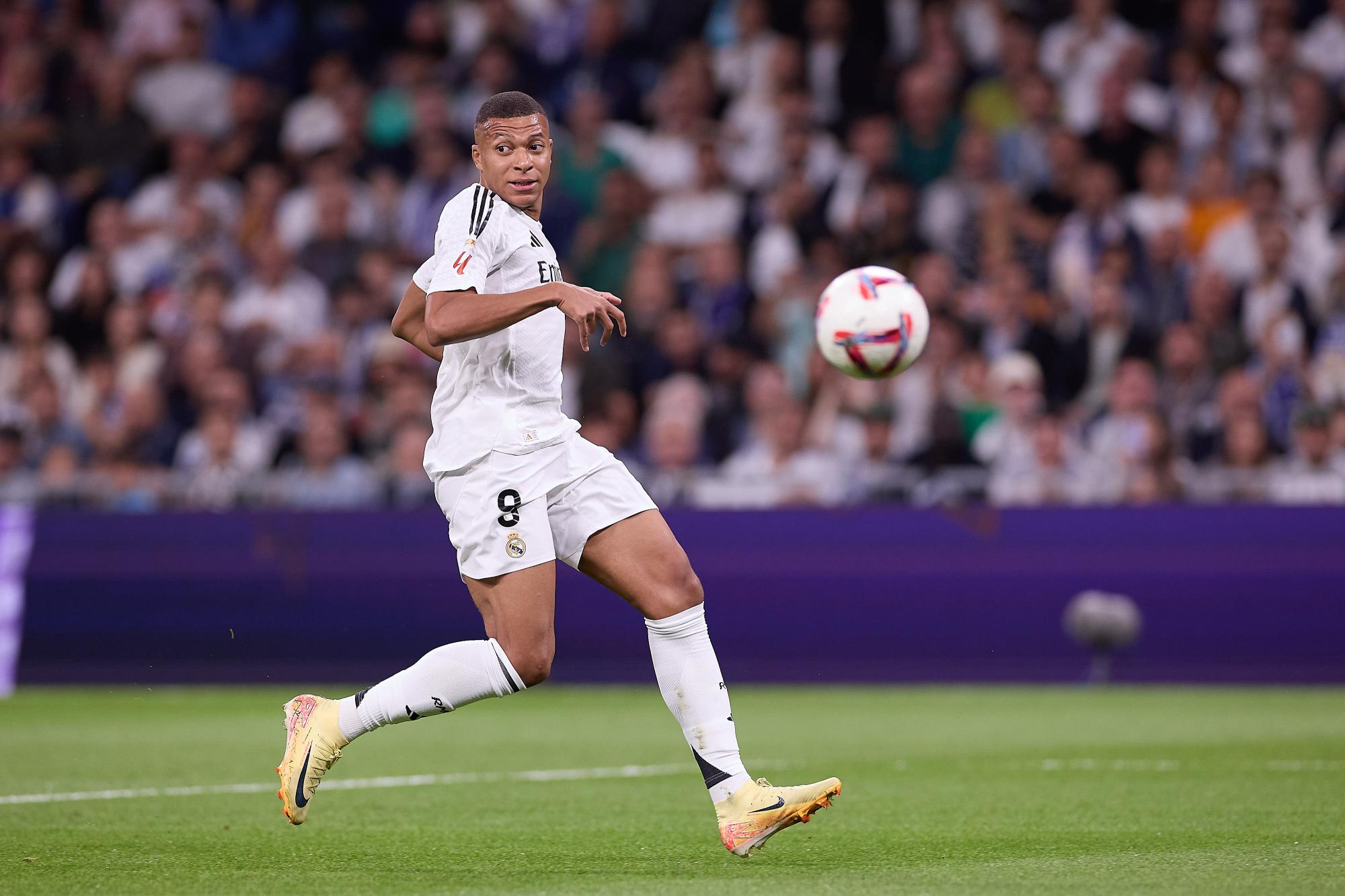 Blessé contre Alavés, Kylian Mbappé devrait être absent pendant trois semaines annonce le Real Madrid