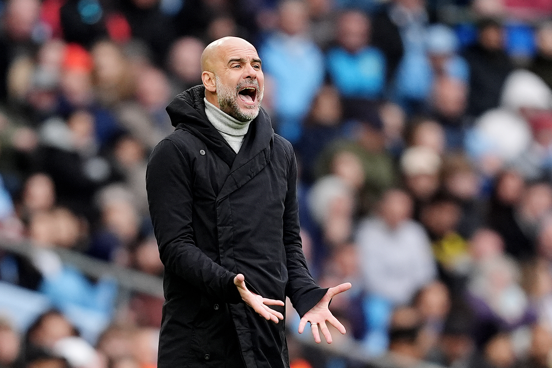 On explique à Pep Guardiola comment bien garer son bus avec Manchester City