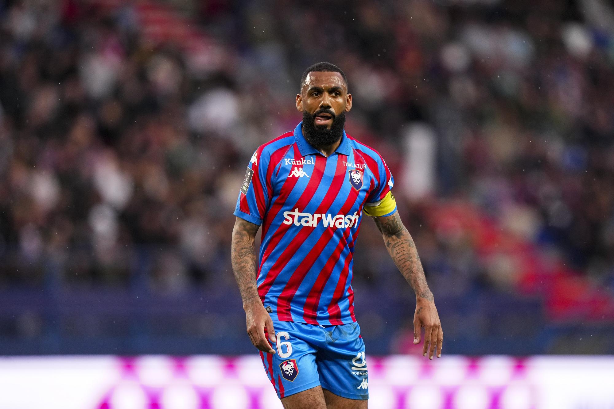 Yann M'Vila : «/Un club comme Caen qui arrive dernier de Ligue 2, c'est que les joueurs sont des merdes/»