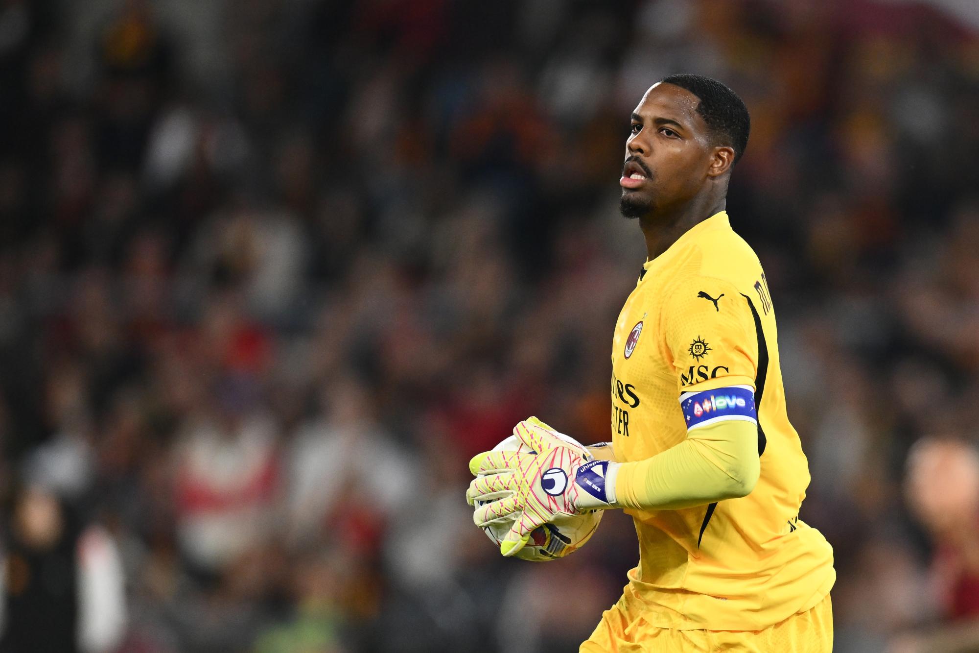 Fin du suspense : Mike Maignan reste à Milan