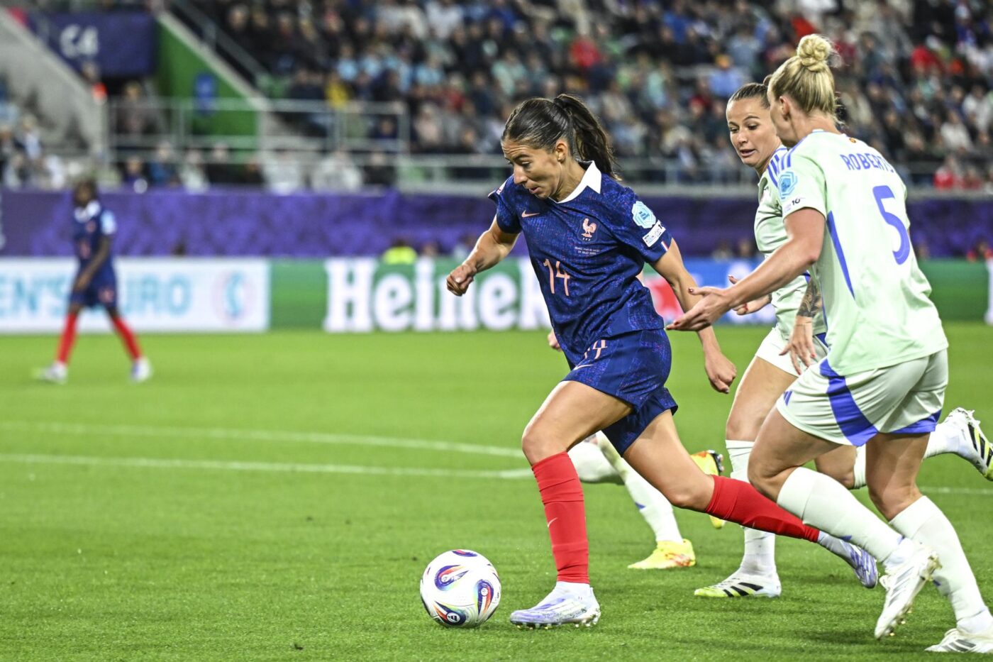 Football féminin : la victoire des Bleues face au Pays de Galles attire près de 3 millions de téléspectateurs