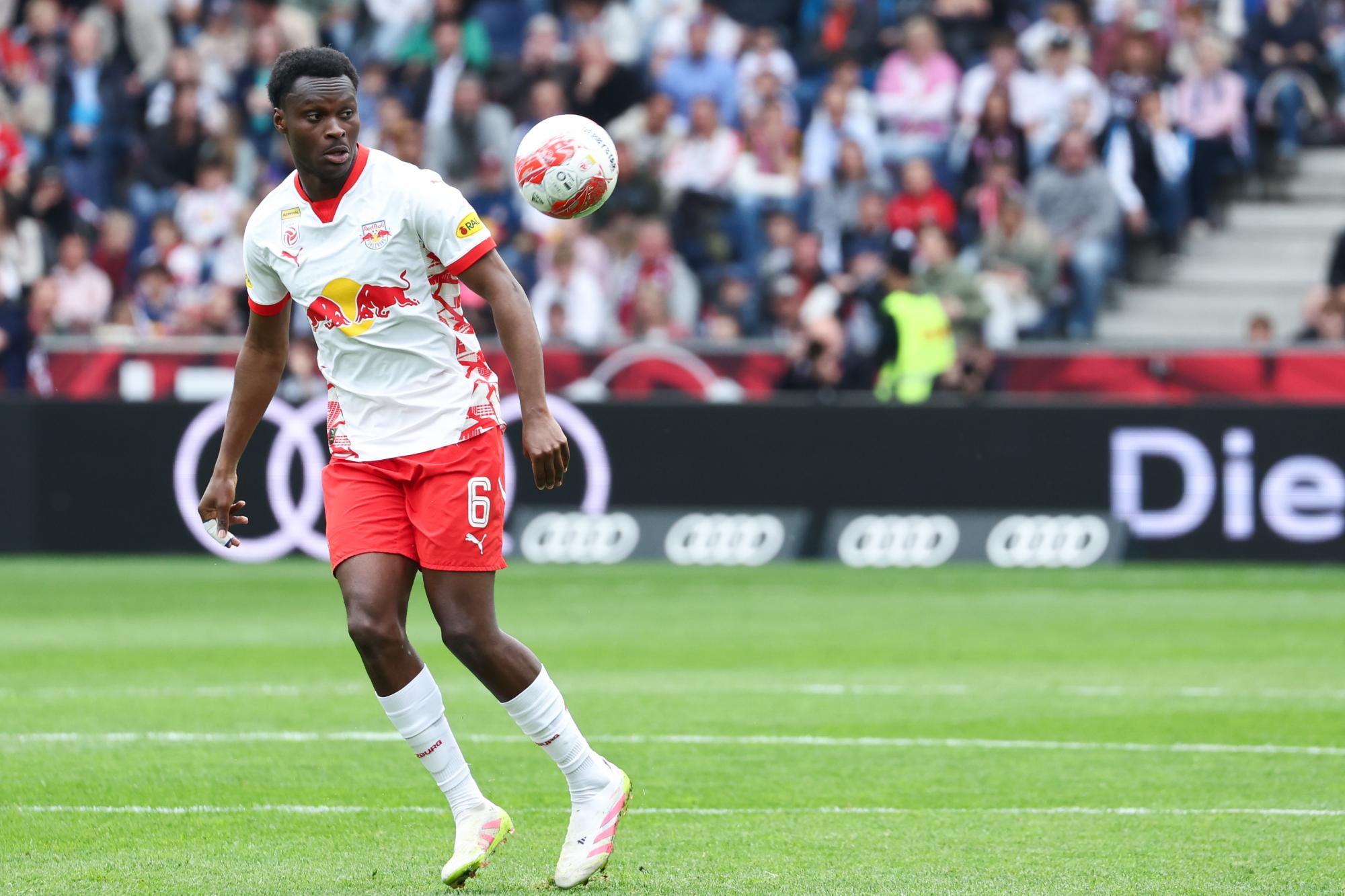 Mercato : Le RC Lens signe le jeune talent du RB Salzbourg Samson Baidoo