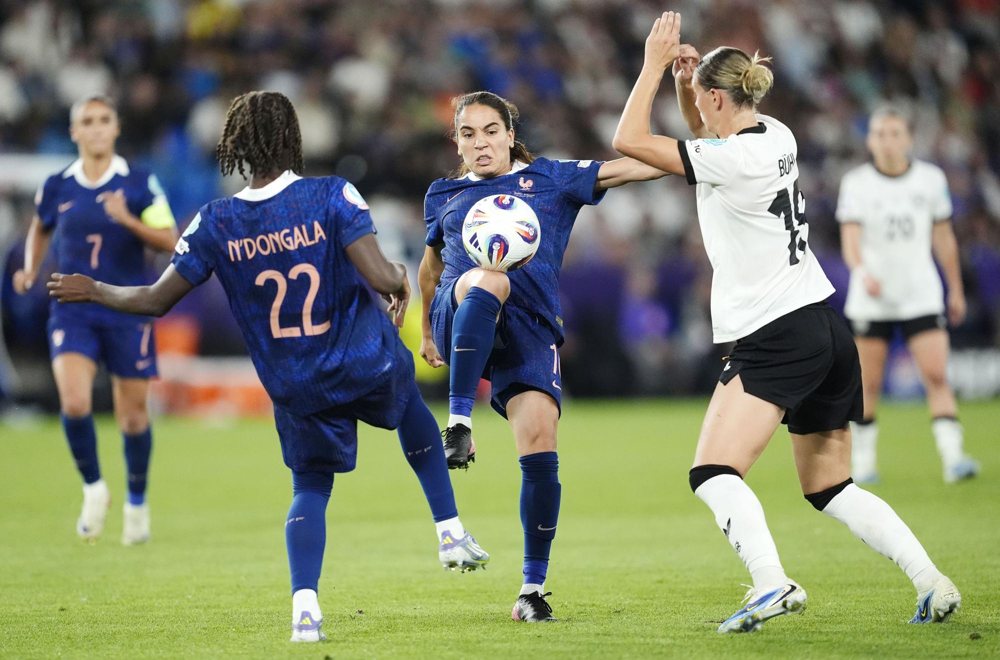 La FFF soutient les Bleues après leur élimination à l'Euro