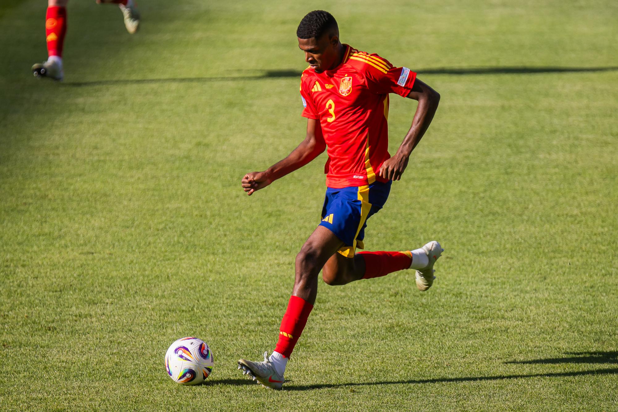 Mercato : Arsenal officialise sa cinquième recrue, en la personne de Cristhian Mosquera (Valence)
