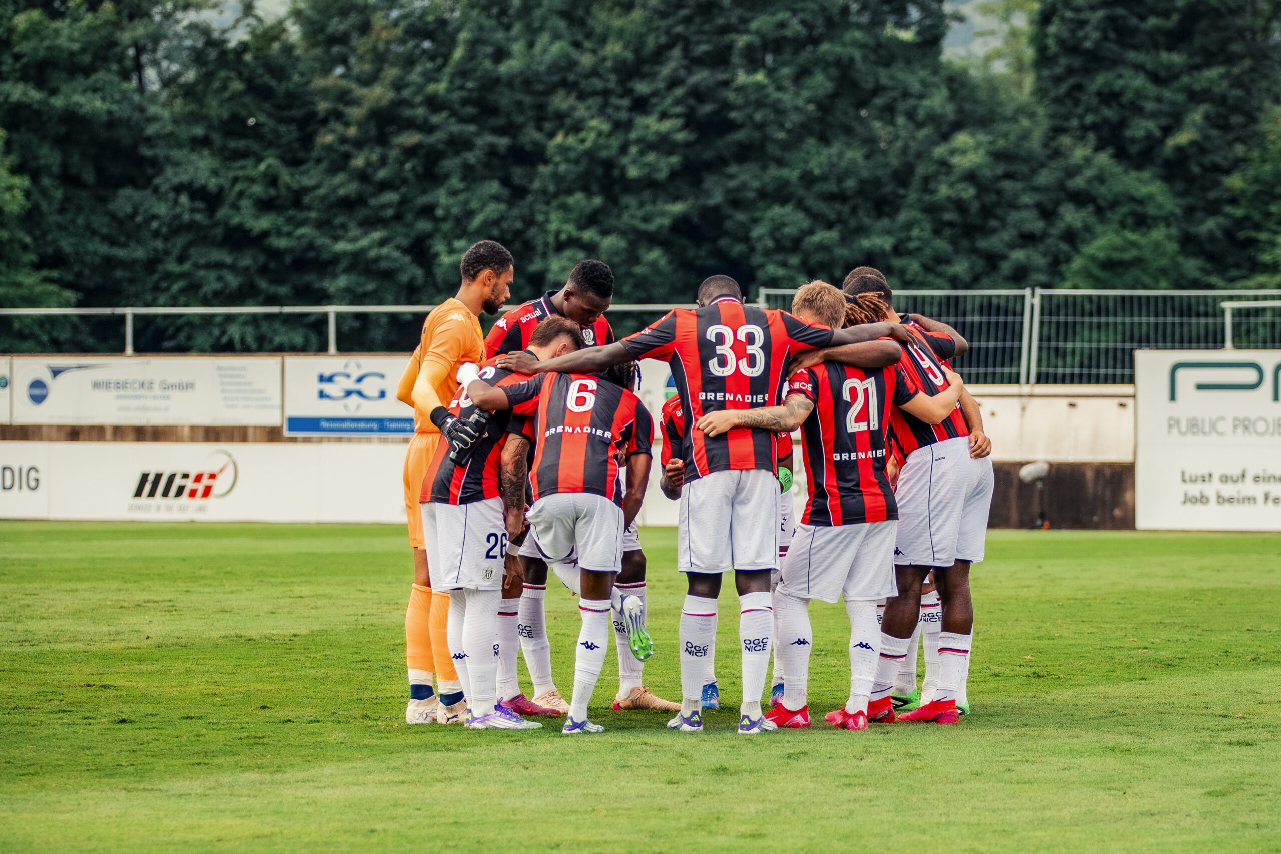 En amical à Grödig, en Autriche, l'OGC Nice s'impose face à Feyenoord, mais perd contre Sankt Pauli