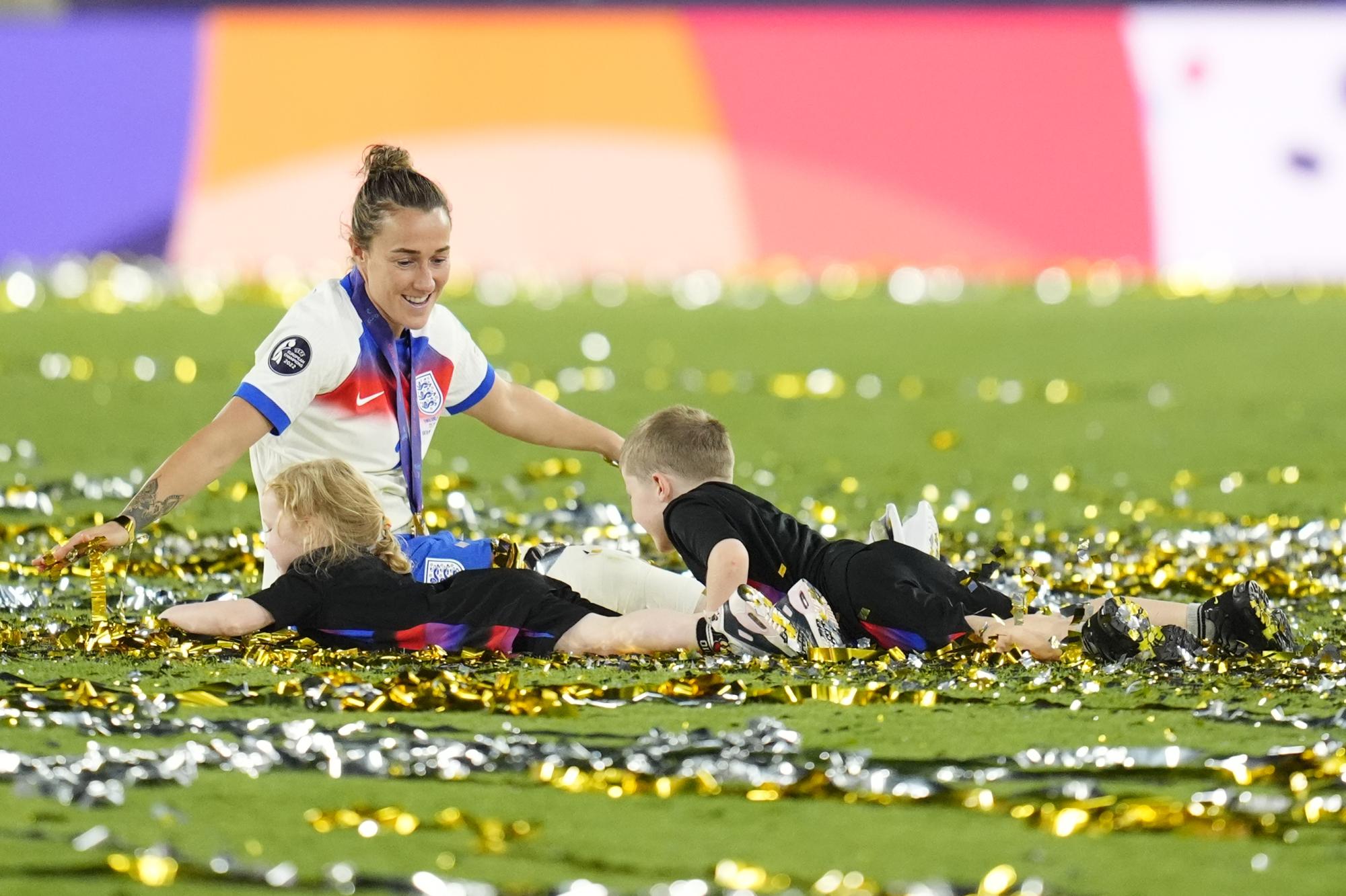 Angleterre-Espagne : Perdre contre la France était un «/plan », selon Lucy Bronze et Esme Morgan