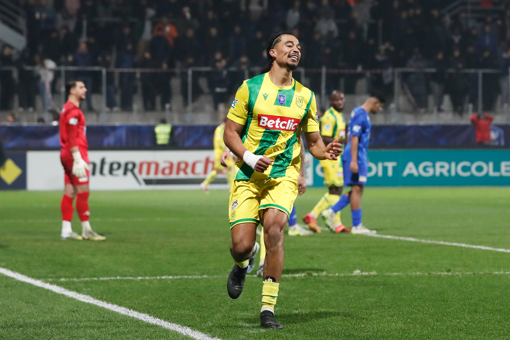 Transfert - Ligue 1 : Nathan Zézé à Neom (Arabie saoudite), plus grosse vente de l'histoire du FC Nantes