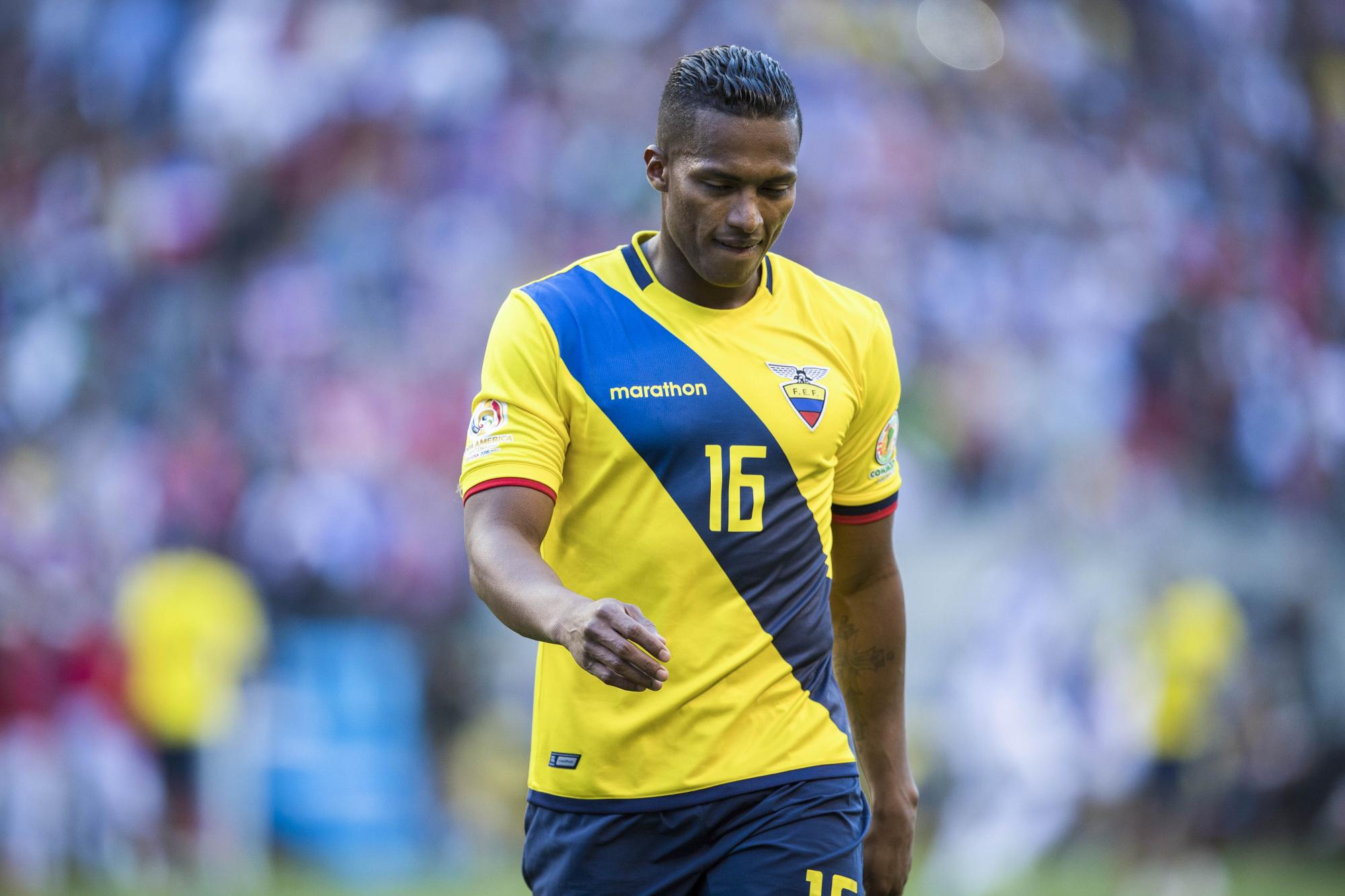 «/J'ai essayé de lui parler/» : quand Antonio Valencia a empêché un homme de se suicider