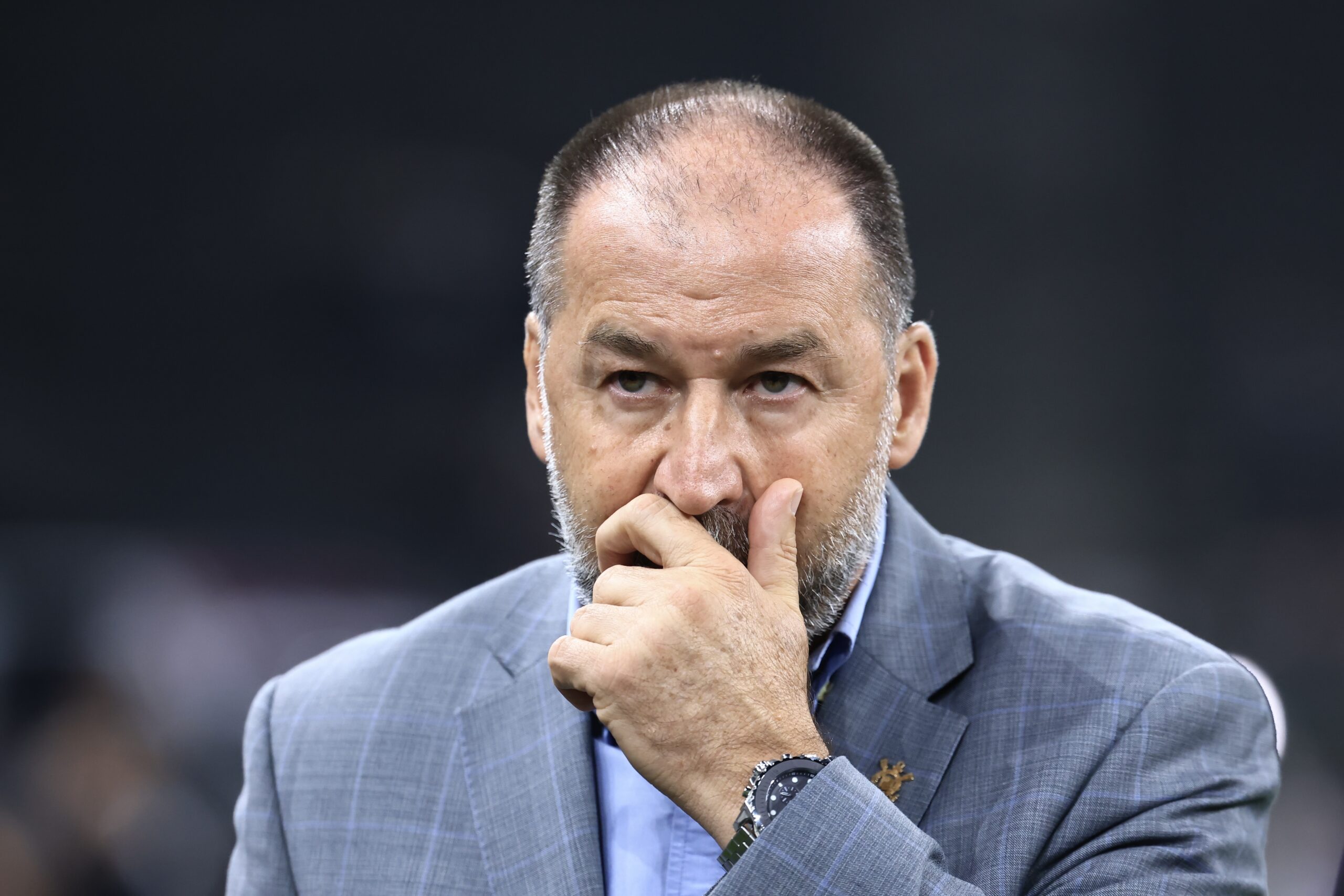 Inculpé d'association criminelle, de vol et de blanchiment d'argent par la justice, le président de Corinthians Augusto Melo destitué de ses fonctions