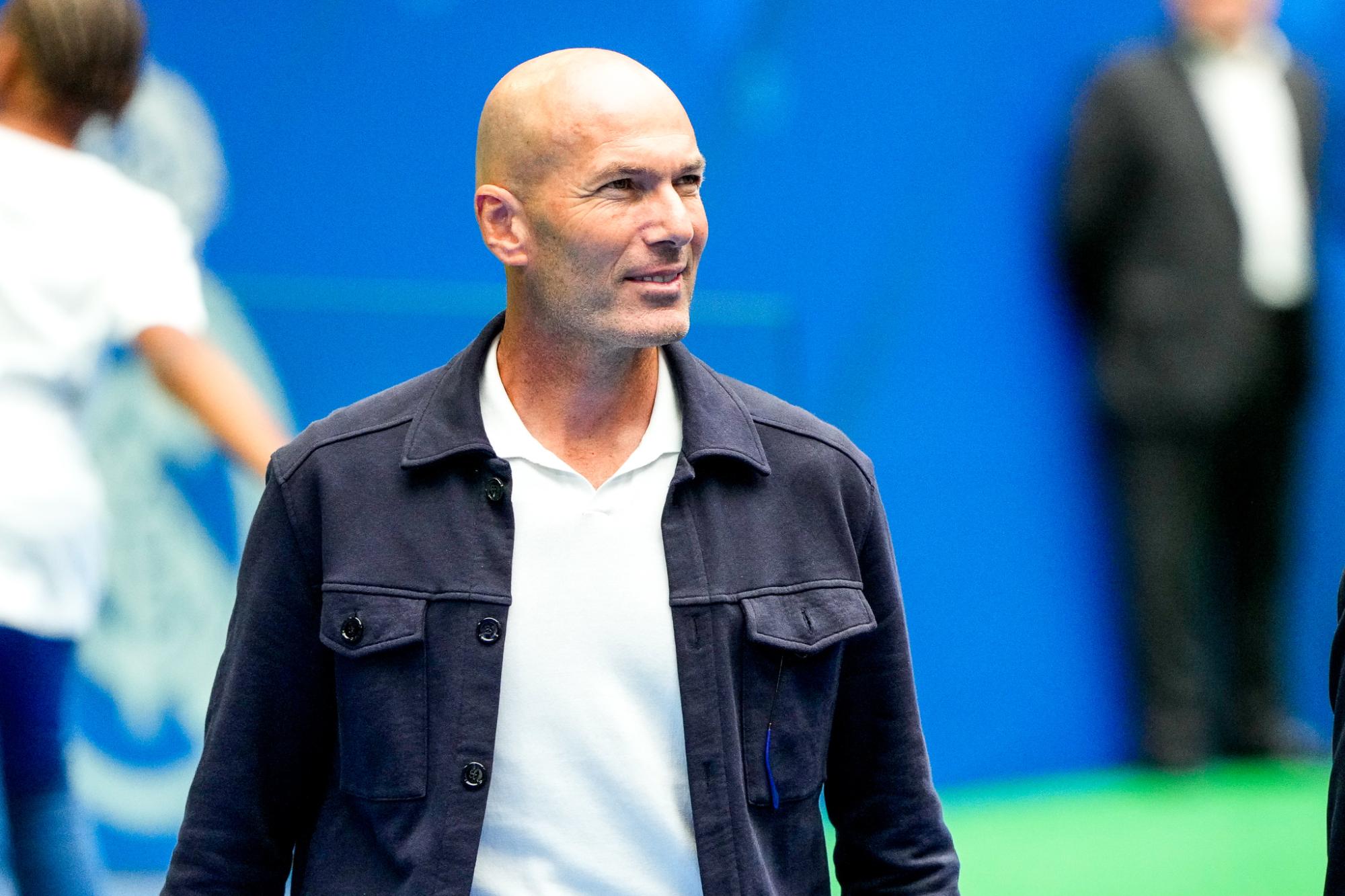 Zinédine Zidane de passage à Rodez, en Ligue 2