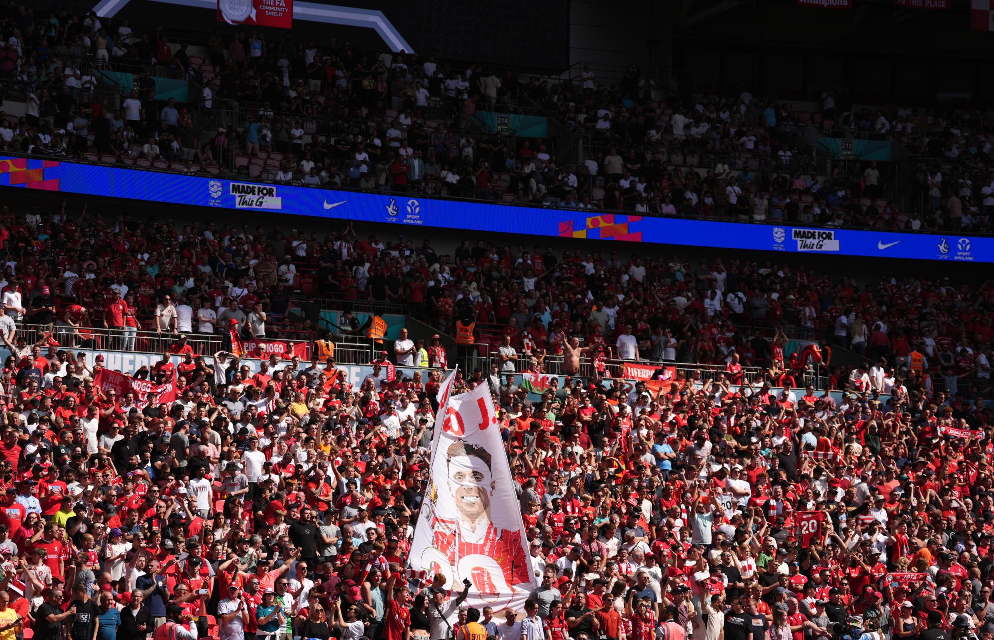 Community Shield : la minute de silence en hommage à Jota perturbée à Wembley
