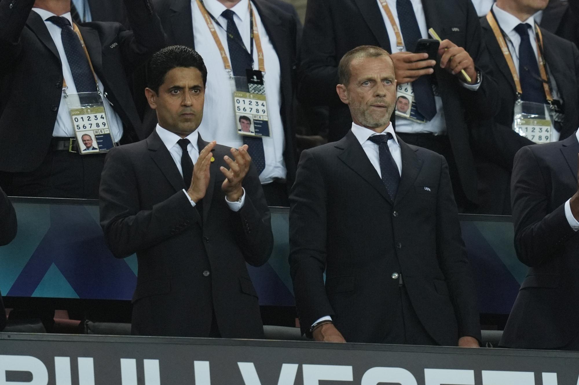 Le message de paix passé par l'UEFA sur une banderole avant la Supercoupe d'Europe