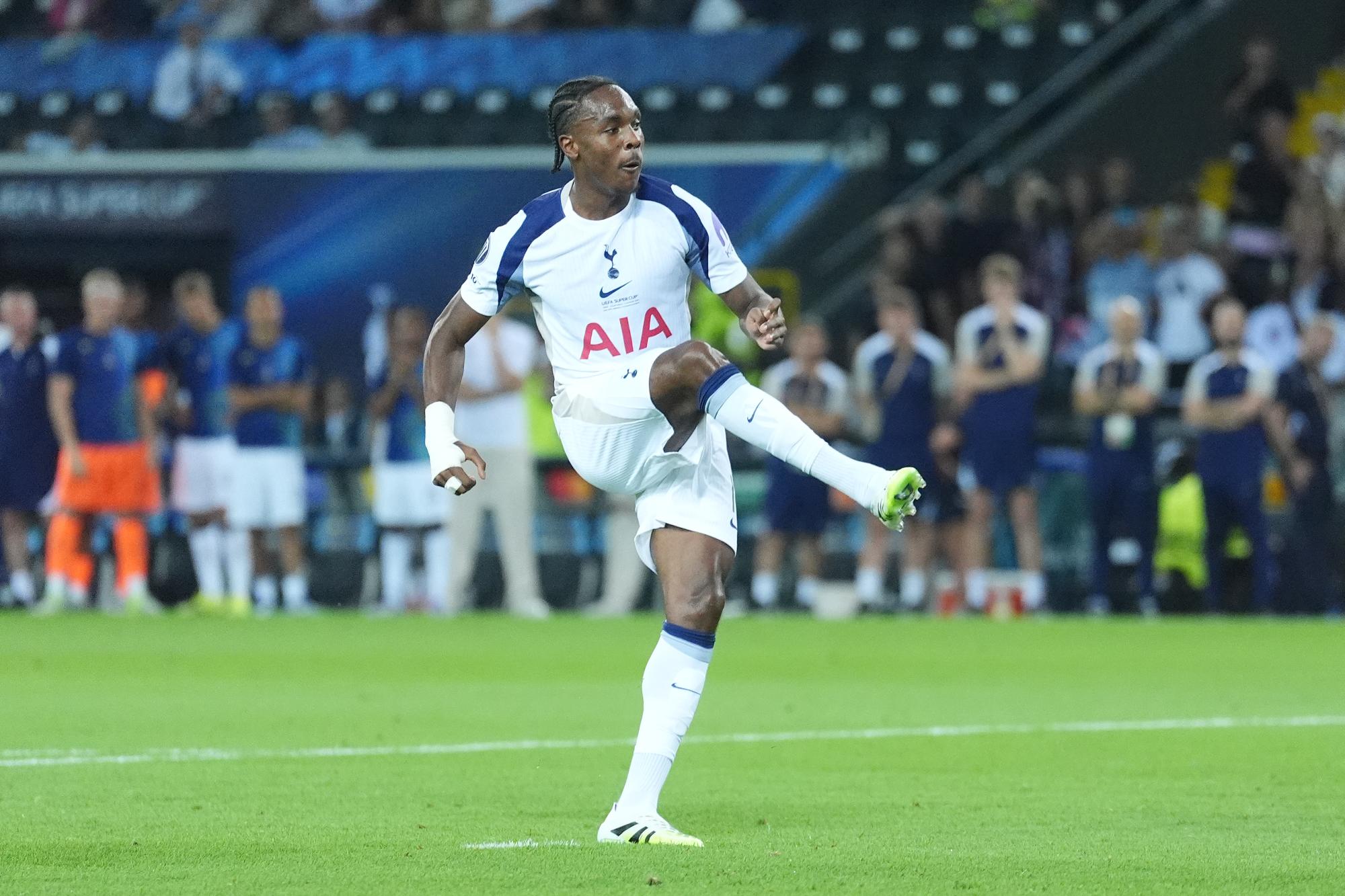 Supercoupe d'Europe : Tottenham dénonce les insultes racistes reçues par Mathys Tel après son tir au but manqué