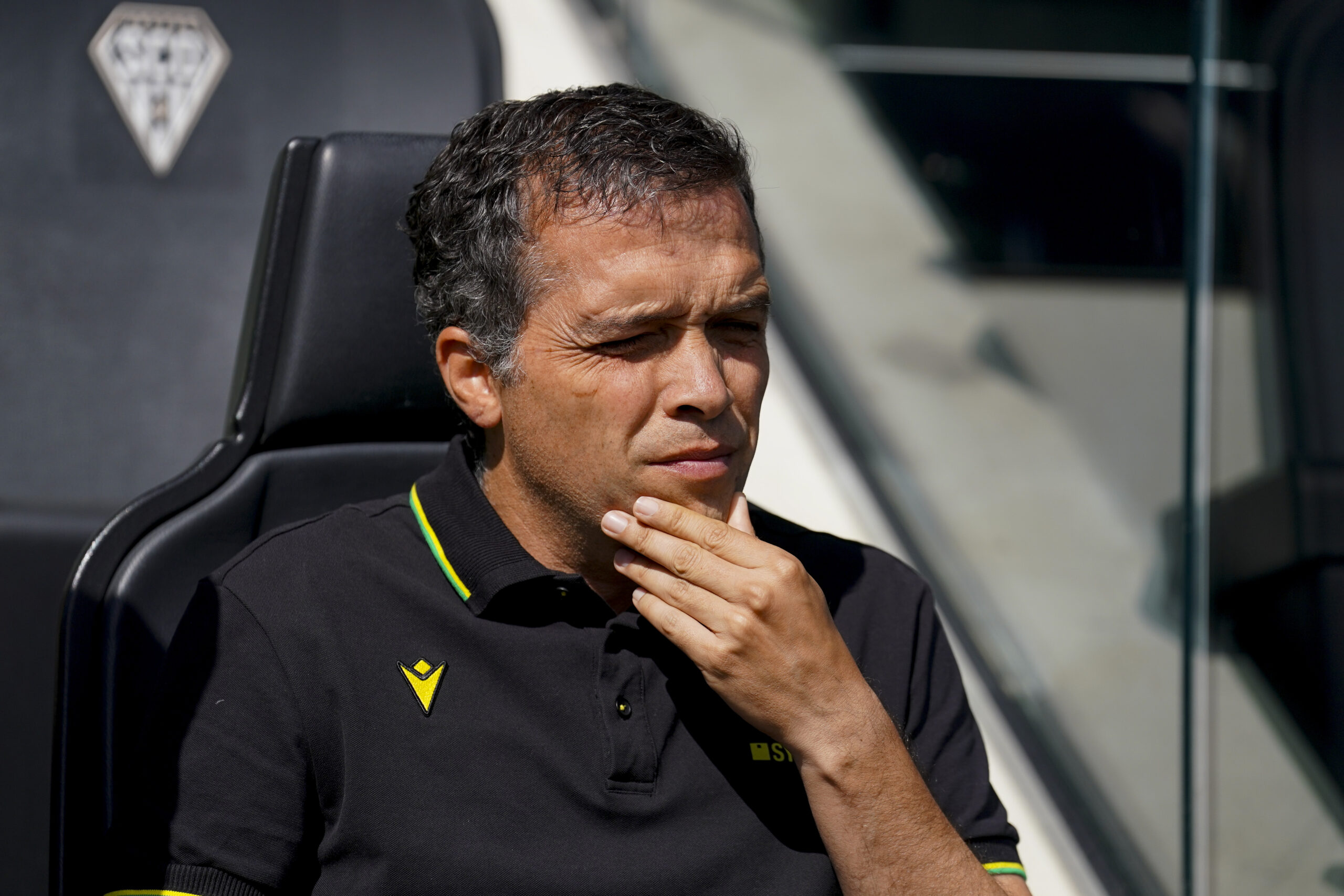 Ligue 1 : Luís Castro suspendu dès son premier match avec le FC Nantes contre le PSG