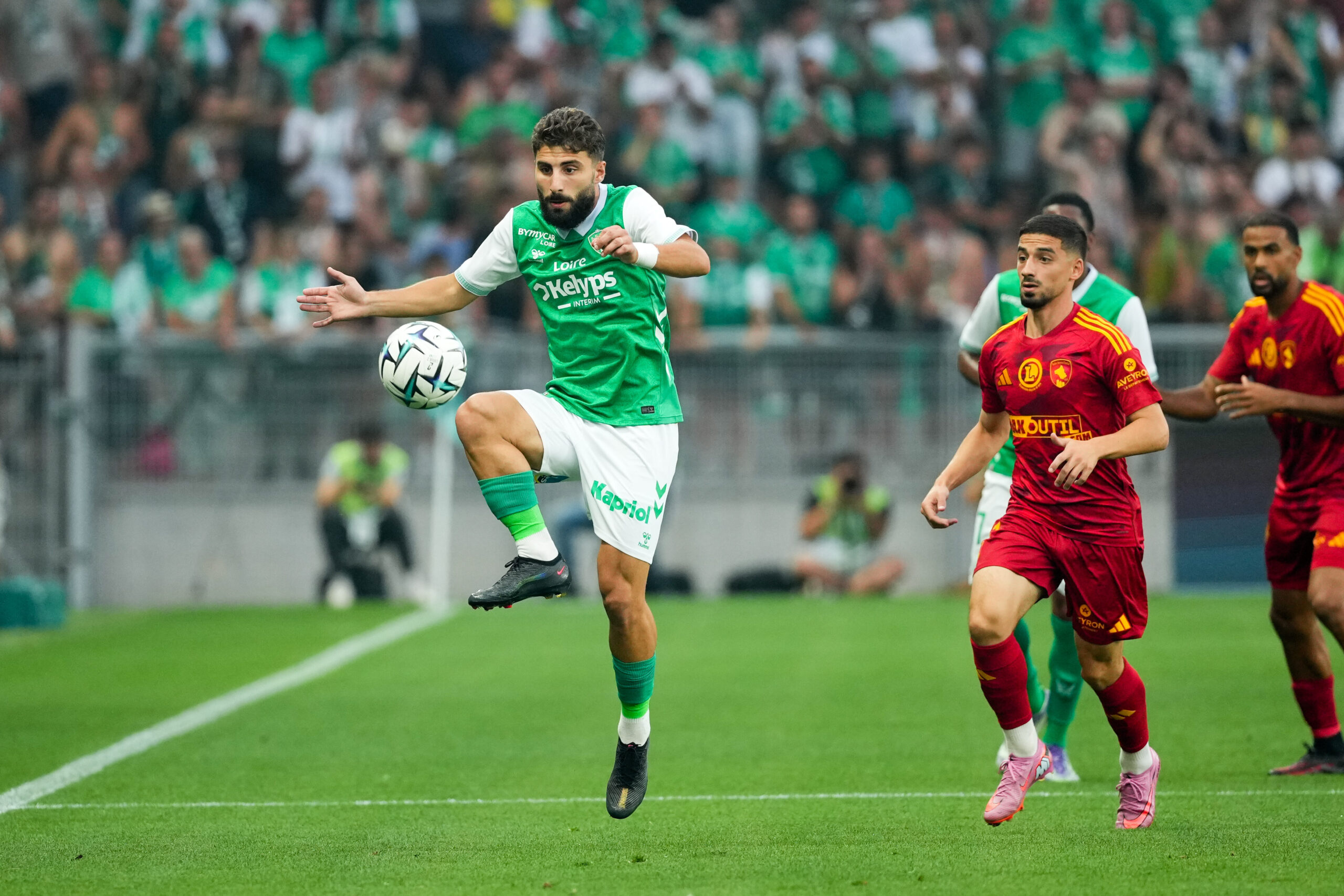 En Ligue 2, Saint-Étienne réussit sa première à domicile en championnat en terrassant Rodez
