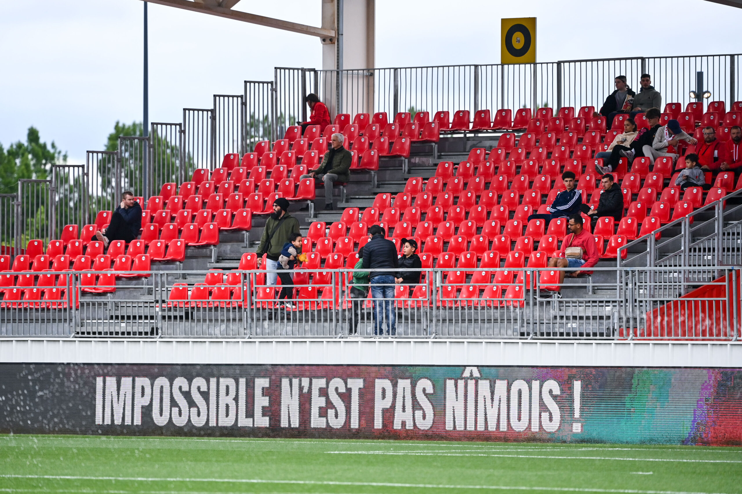 Nîmes réussit sa première en National 2, Bordeaux concède le match nul contre Avranches