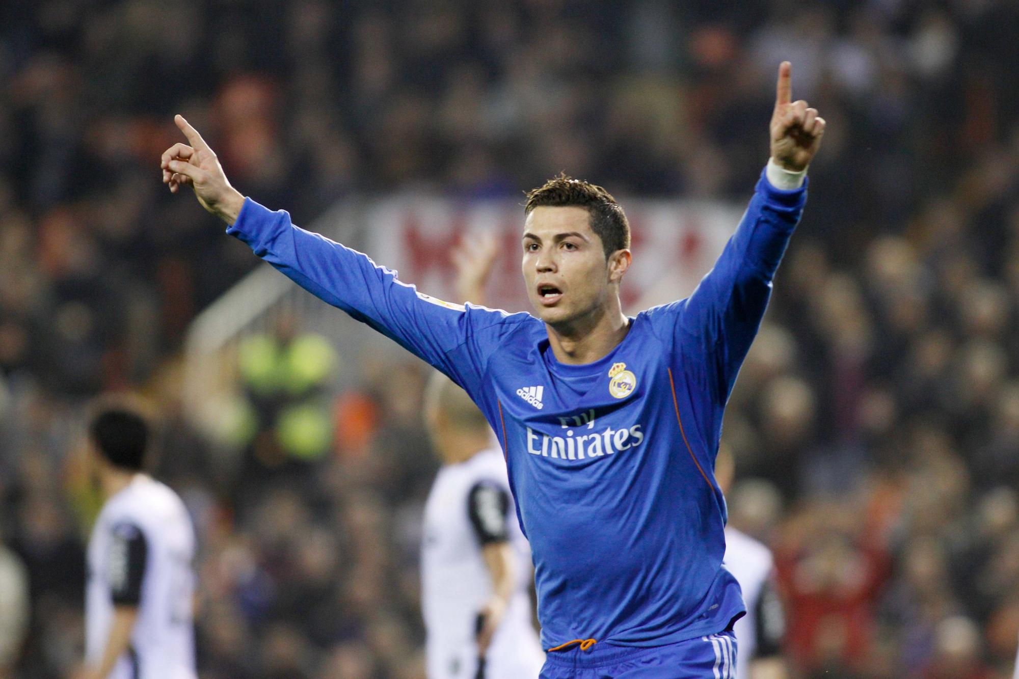 Real Madrid : L'ancien attaquant Walter Pandiani se paye Cristiano Ronaldo quinze ans plus tard