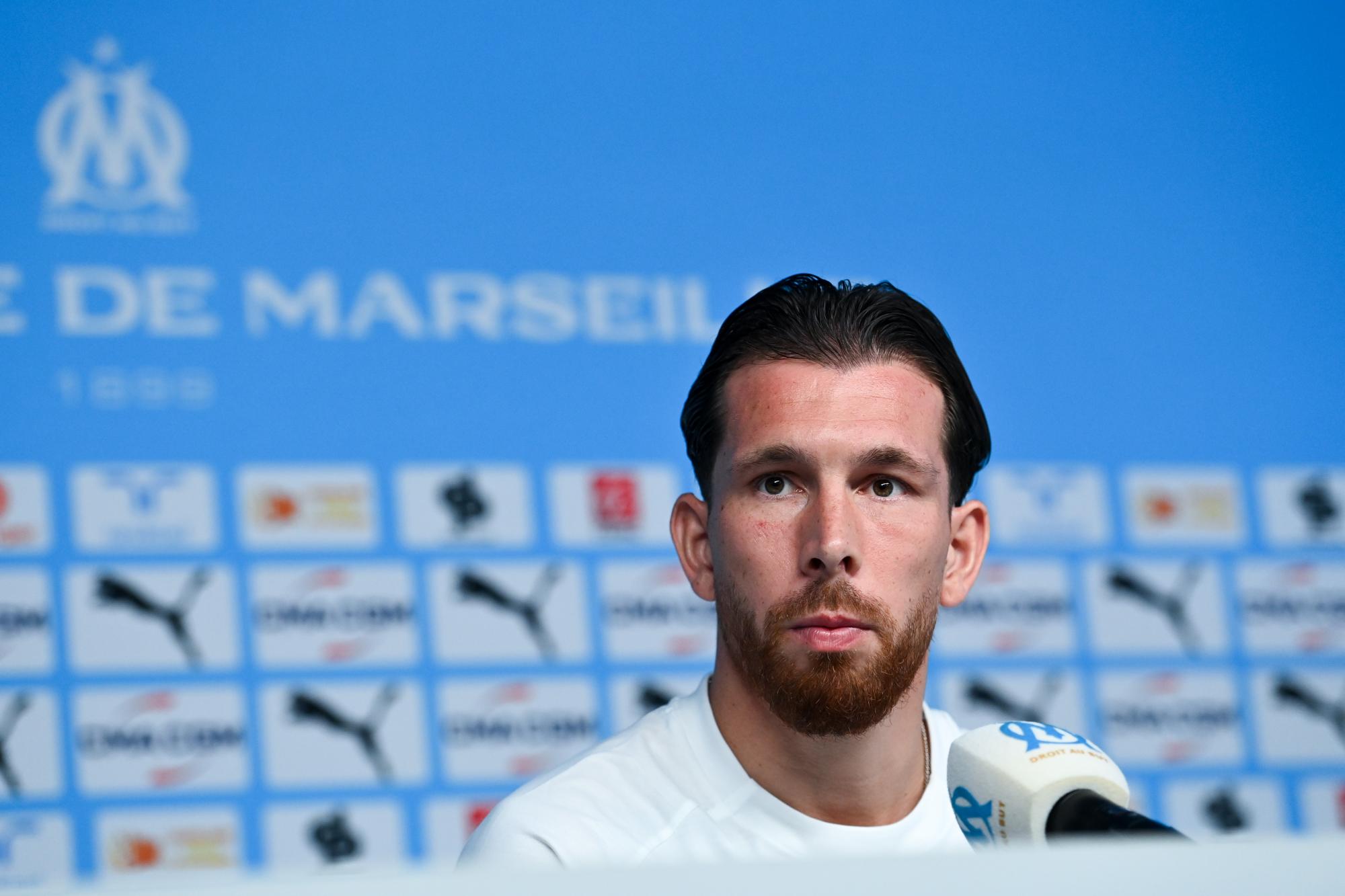 Pierre-Emile Højbjerg botte en touche sur l'affaire Rabiot-Rowe