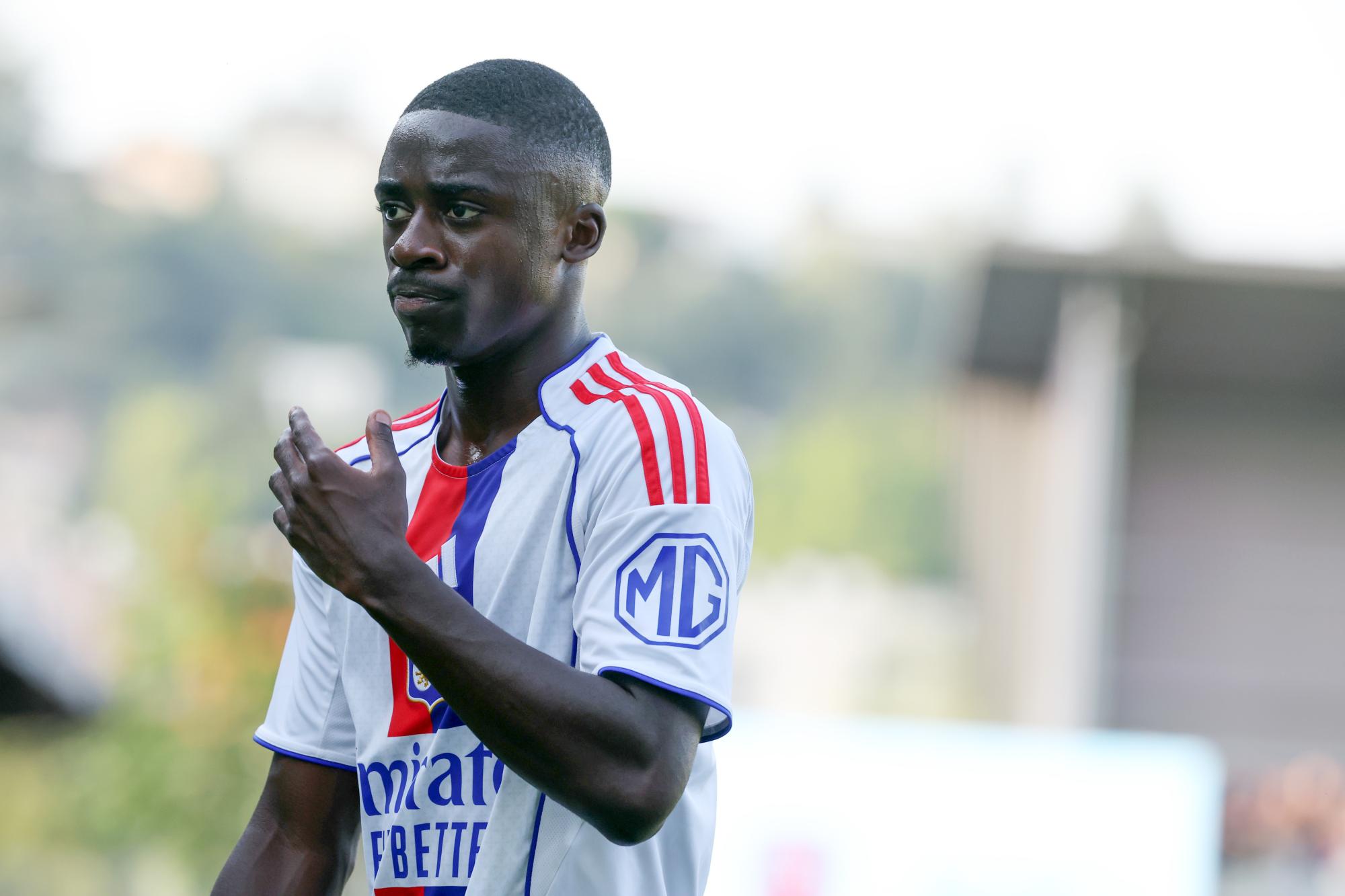 L'OL prête son défenseur latéral Saël Kumbedi à Wolfsburg, en Bundesliga