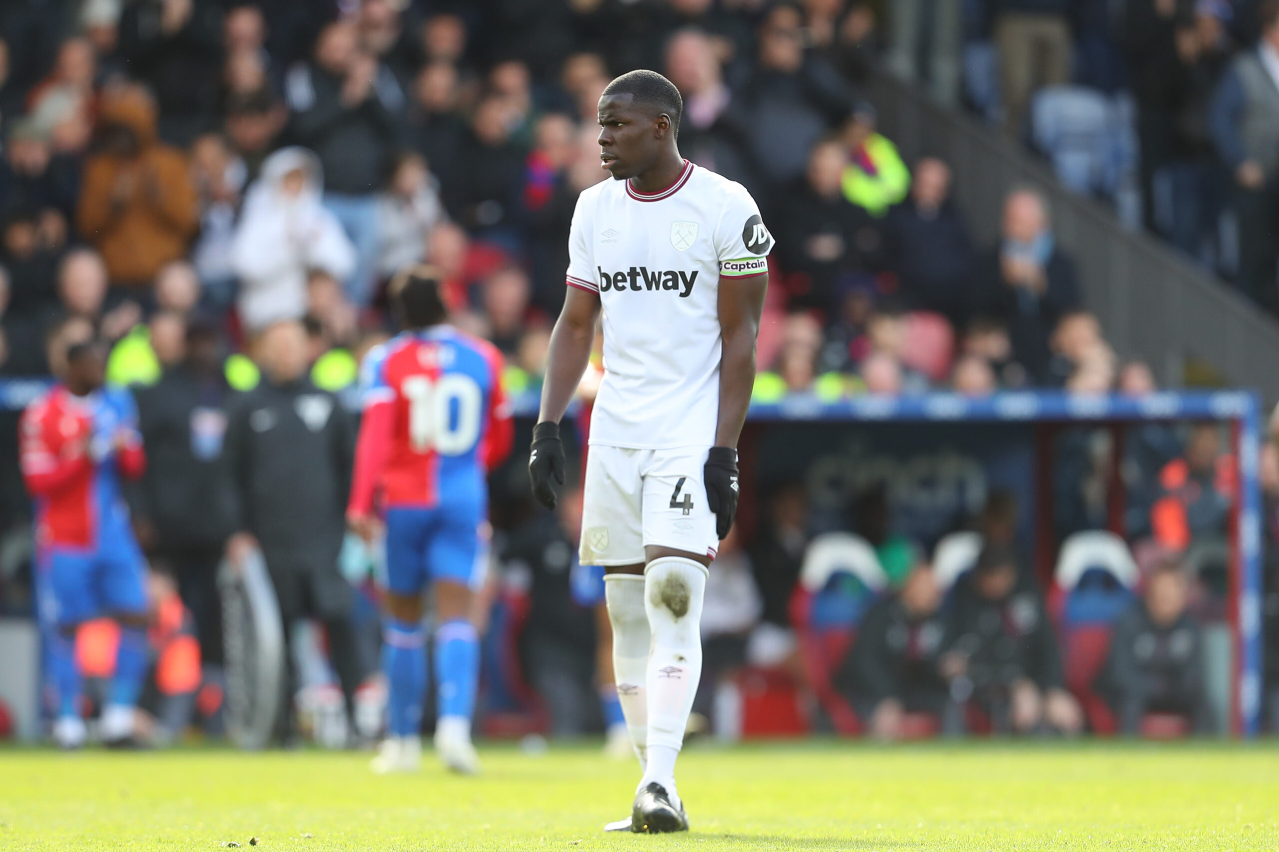 Transfert - Libre de tout contrat, Kurt Zouma (ex-West Ham) part se relancer en Roumanie