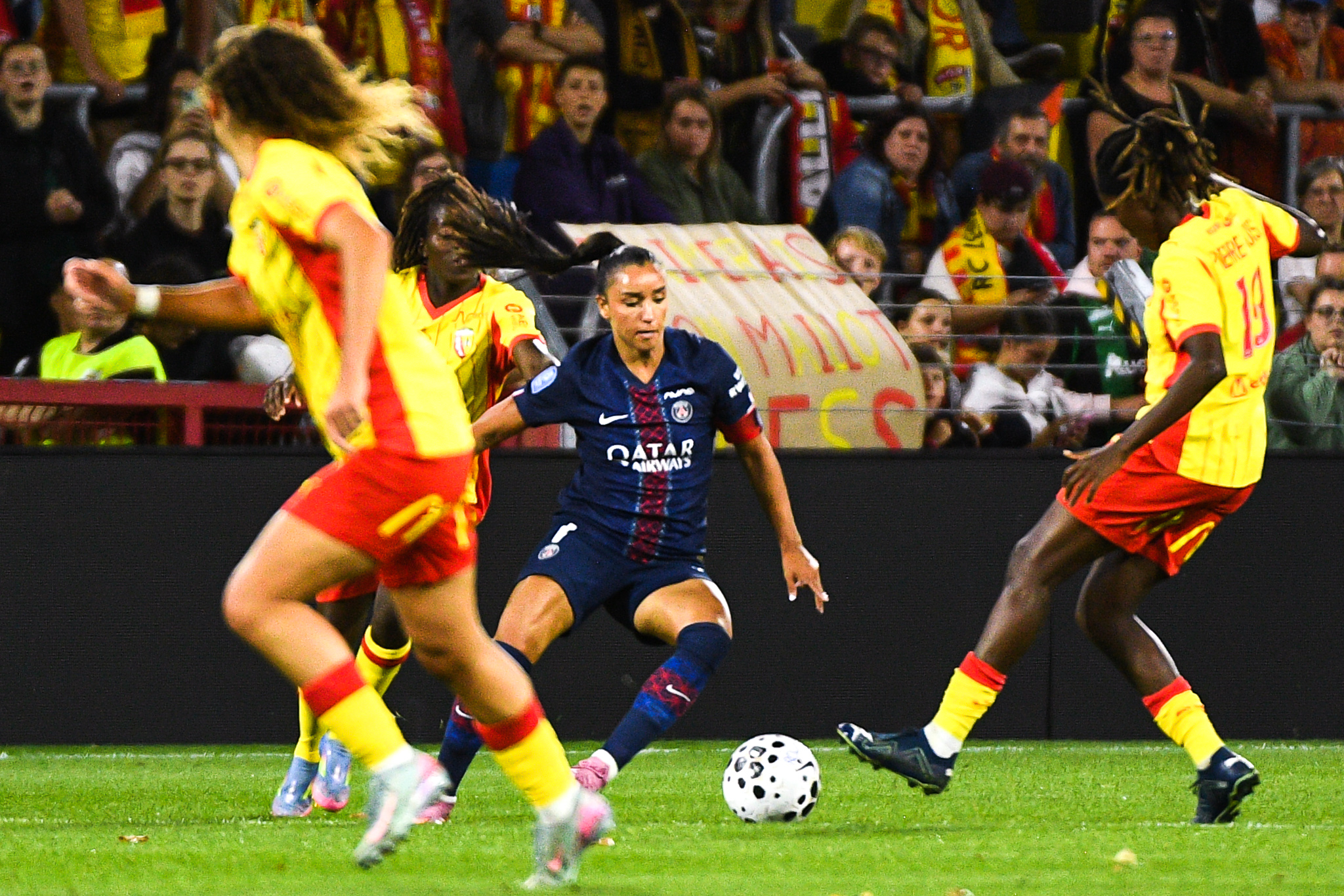 Le PSG accroché d'entrée à Lens