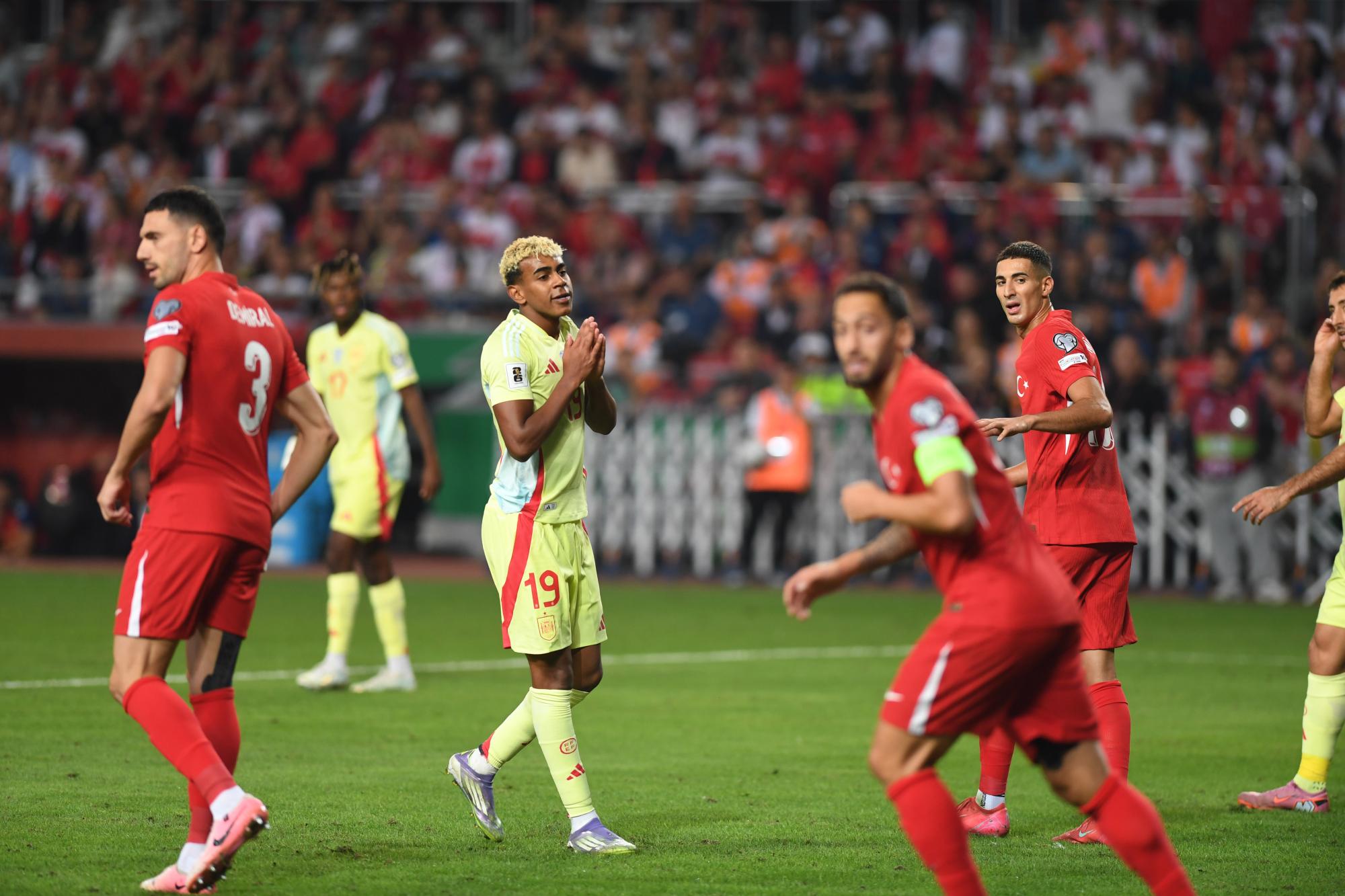 Après la large victoire de l'Espagne, Lamine Yamal aurait perdu son passeport en Turquie