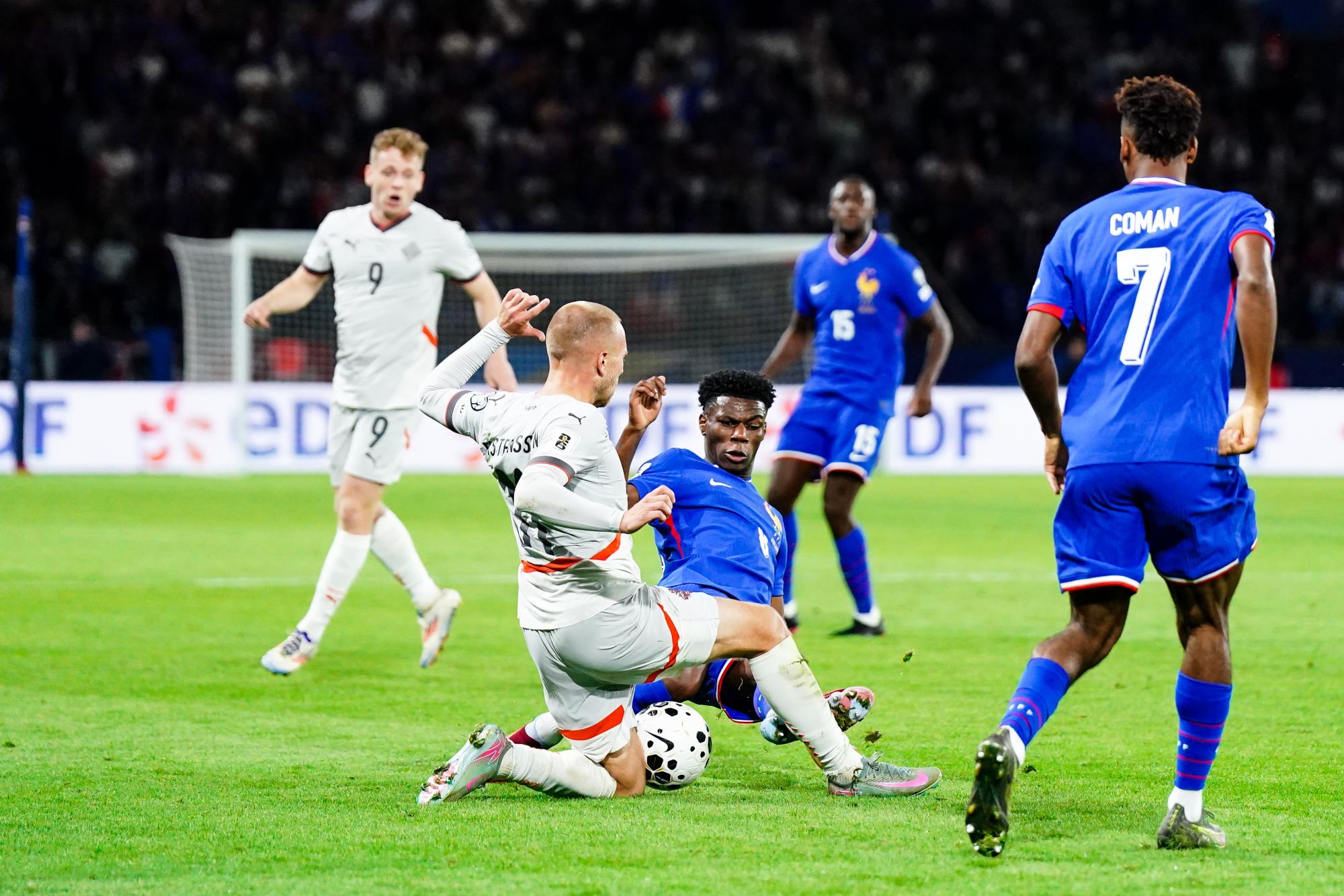 Tchouaméni, premier joueur à recevoir deux cartons rouges avec les Bleus depuis Zidane