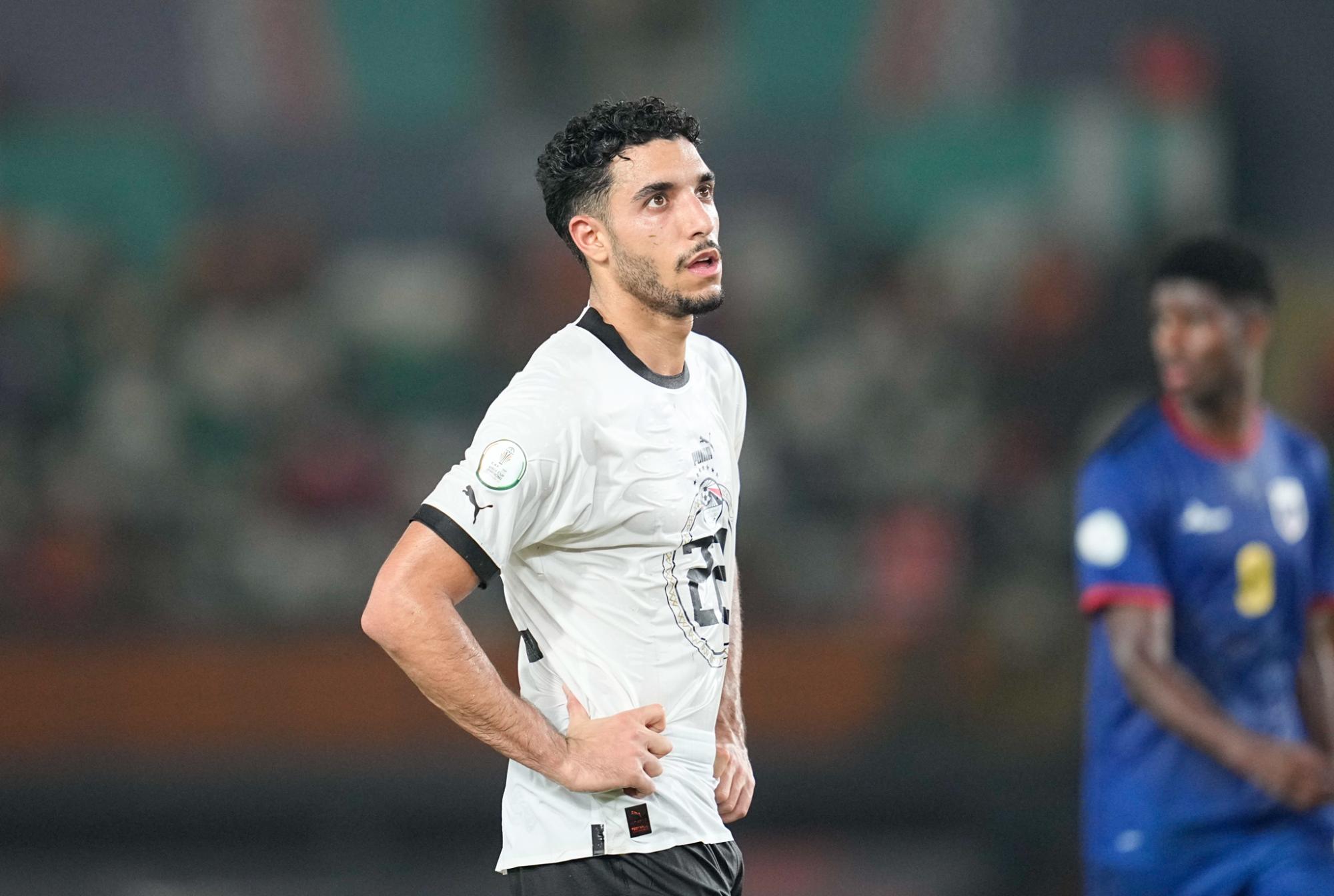 Omar Marmoush aperçu en béquilles après sa blessure avec l'Égypte