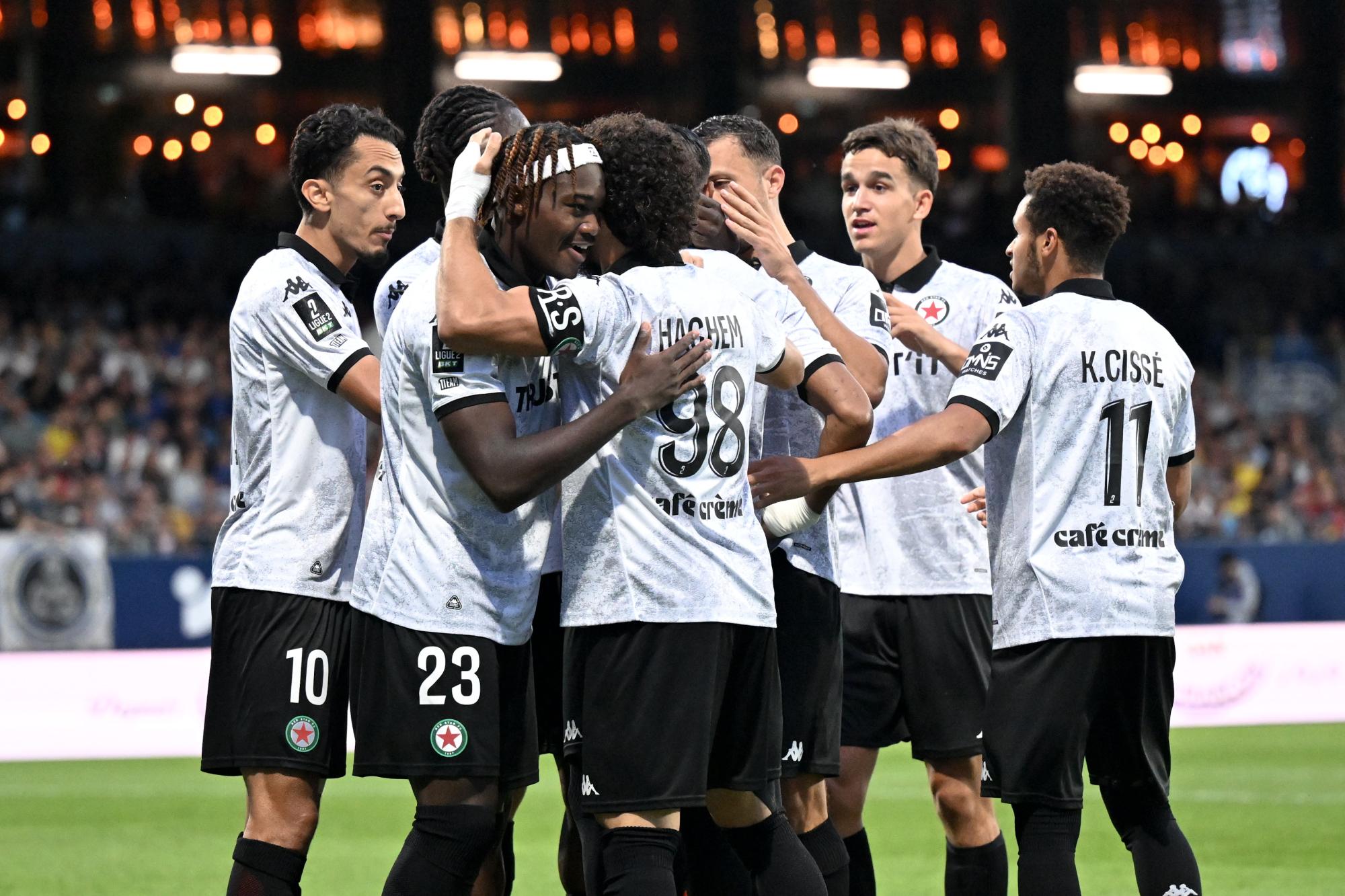 Ligue 2 : Le Red Star et Troyes confirment grâce à leur large victoire 3-0, Rodez rejoint Pau