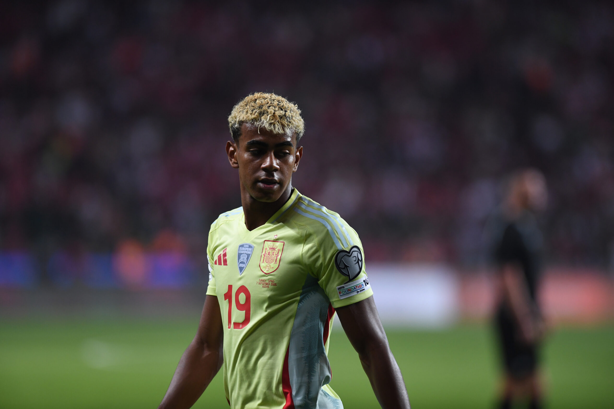 Hansi Flick et le Barça allument l'équipe d'Espagne sur la gestion de Lamine Yamal
