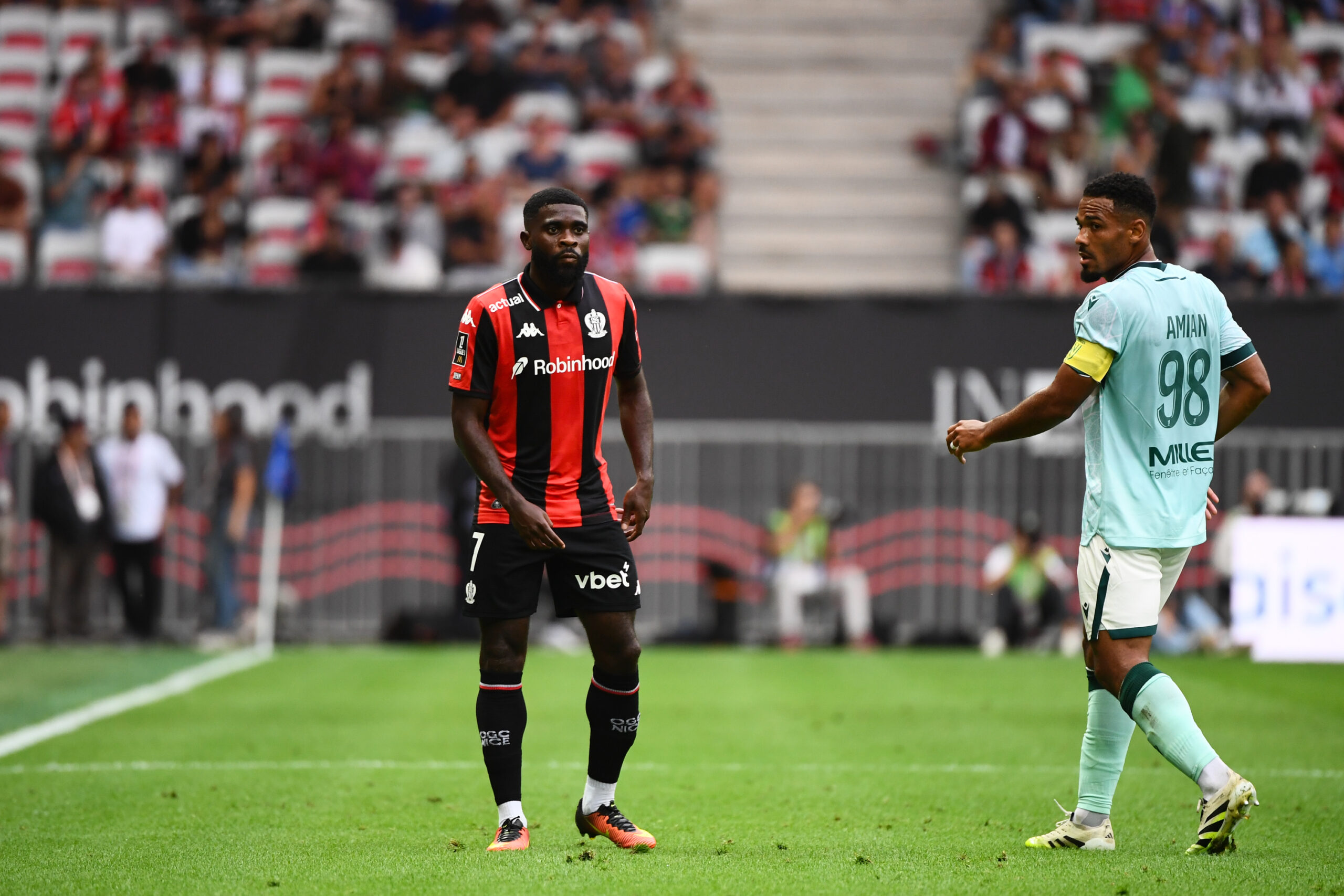 Ligue 1 : Nice maîtrise Nantes à domicile