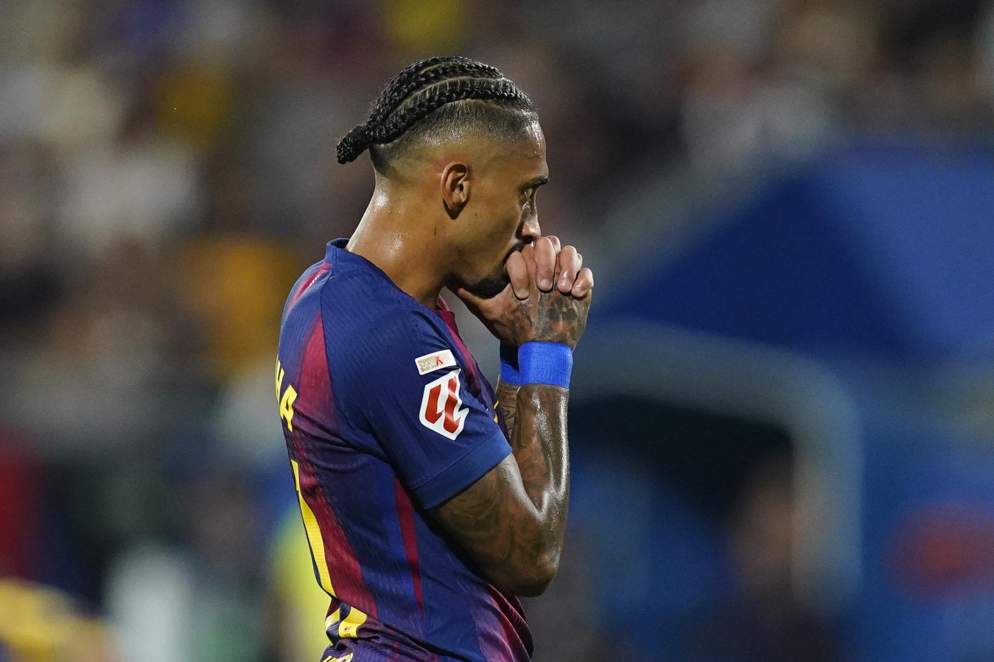 Le match de Ligue des champions entre le FC Barcelone et le PSG ne se jouera pas au Camp Nou