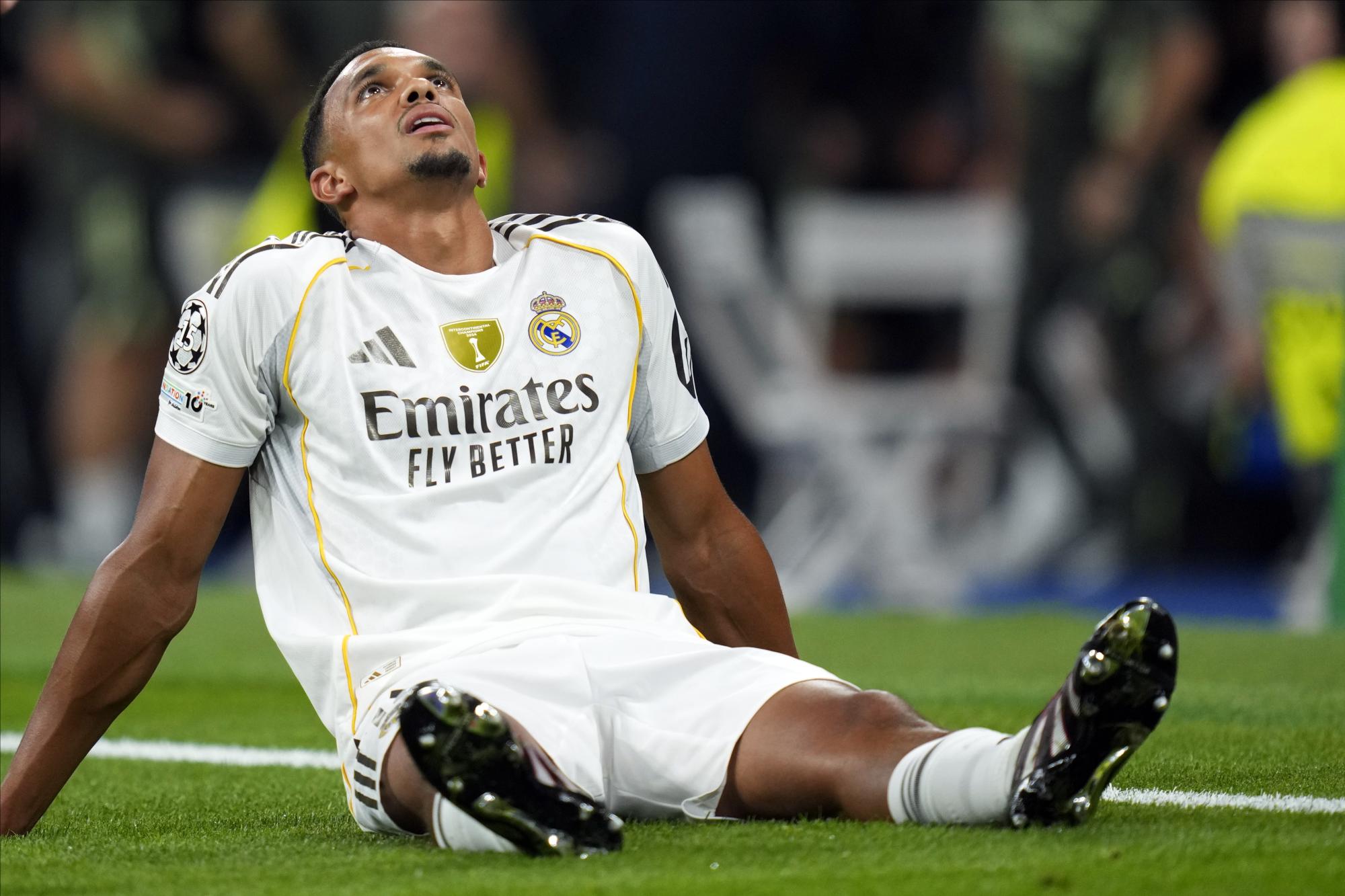 Sorti sur blessure contre Marseille, Trent Alexander-Arnold sera forfait plusieurs semaines