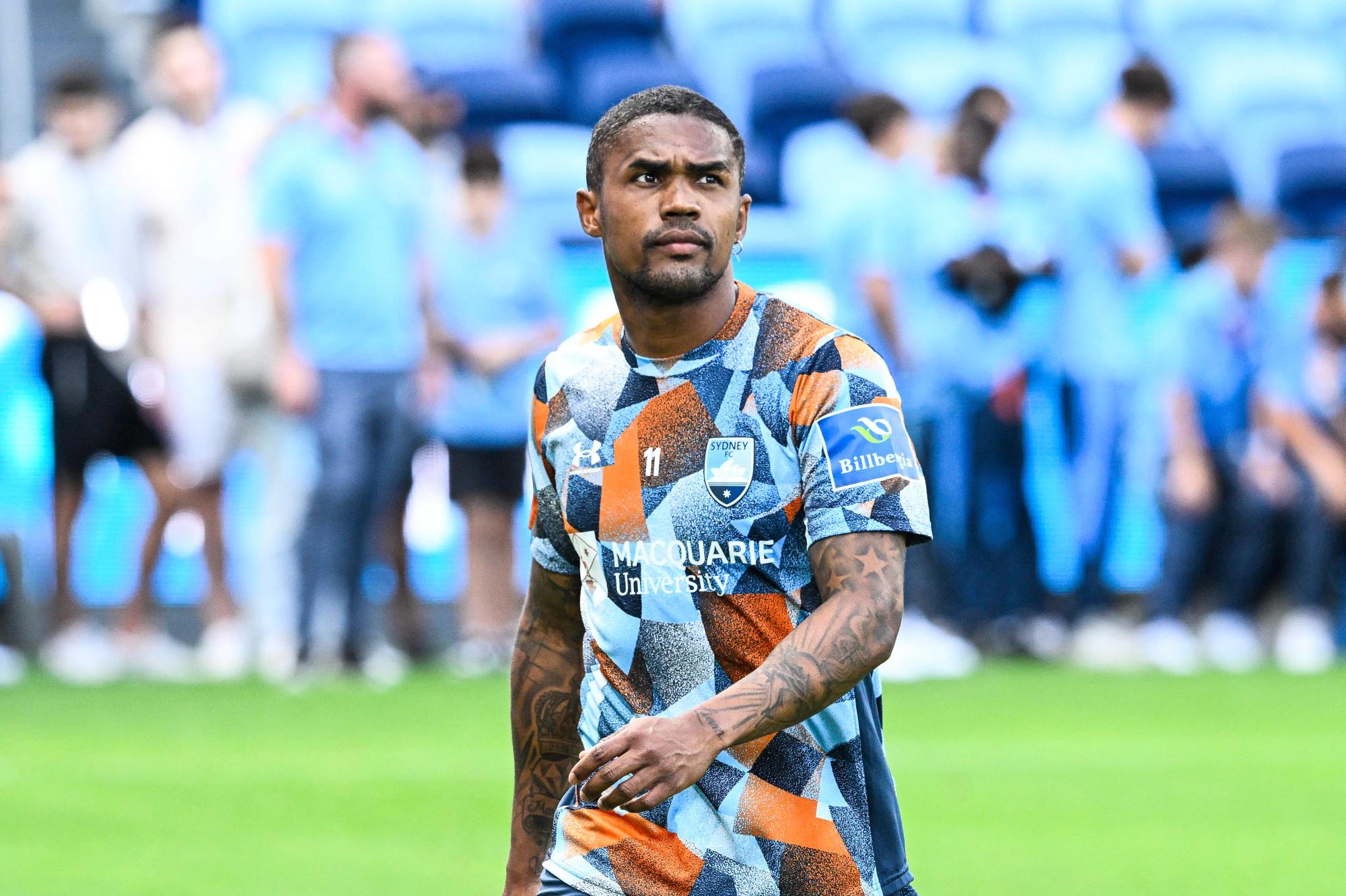 Fin d'aventure en Australie pour Douglas Costa, retenu au Brésil par la justice
