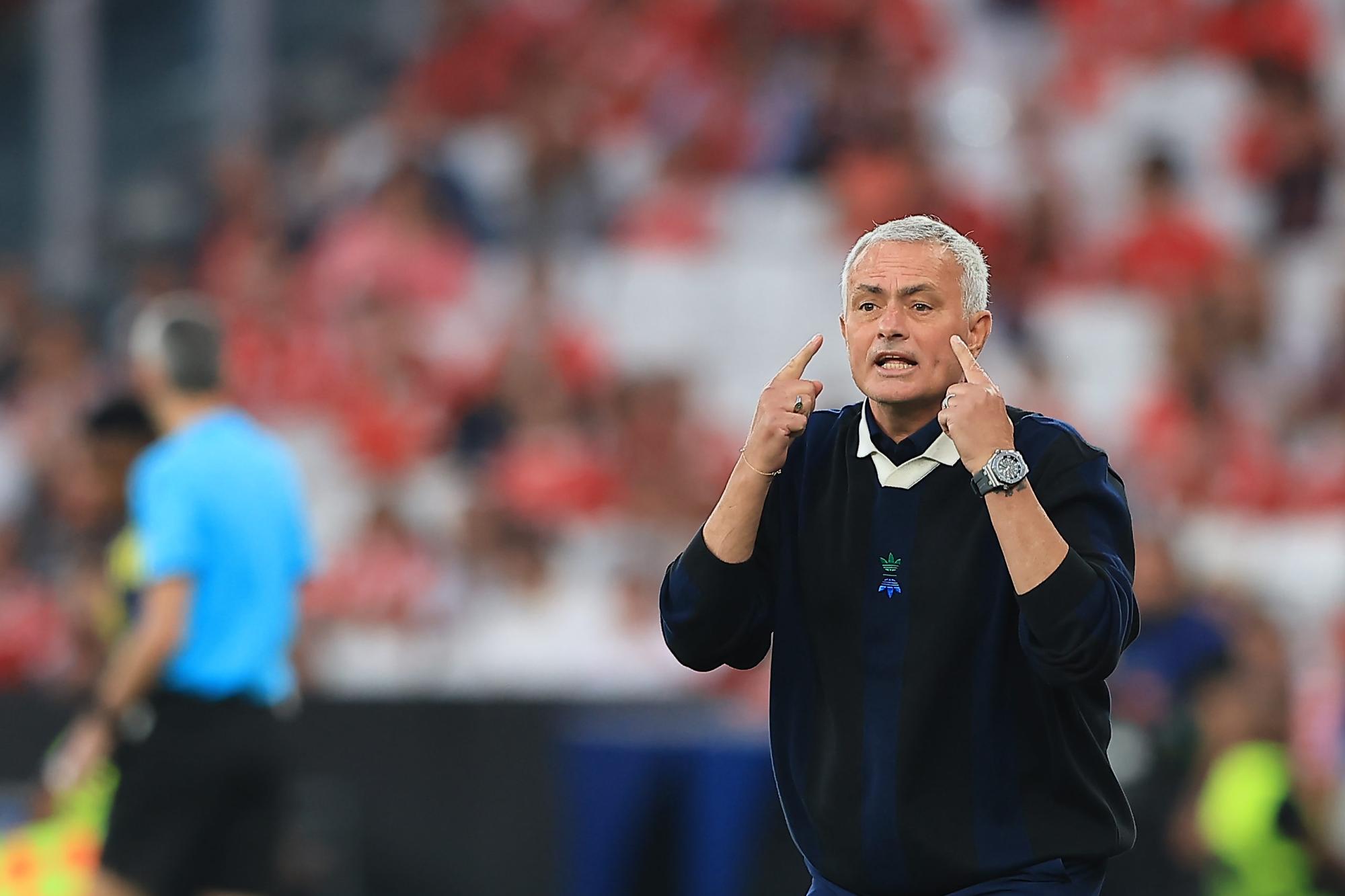 « Ils avaient prévu un plan » : Mourinho accusé par son ex-président d'avoir fait perdre Fenerbahçe pour rejoindre Benfica