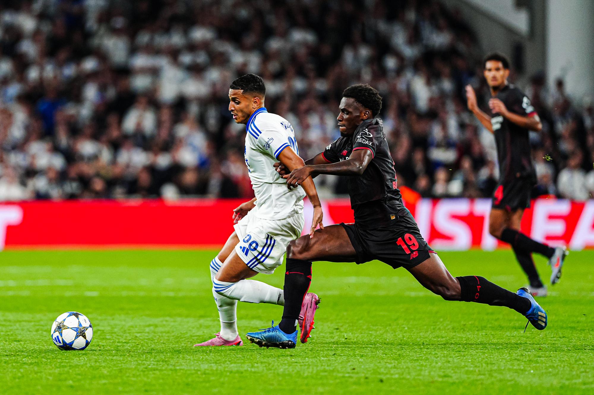 Ligue des champions : Leverkusen s'en sort miraculeusement à Copenhague