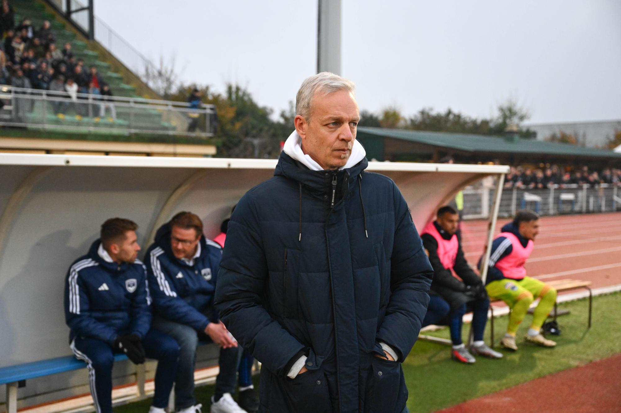 National 2 : L'entraîneur des Girondins de Bordeaux Bruno Irles pourrait sauter en cas de défaite ce week-end contre Angoulême