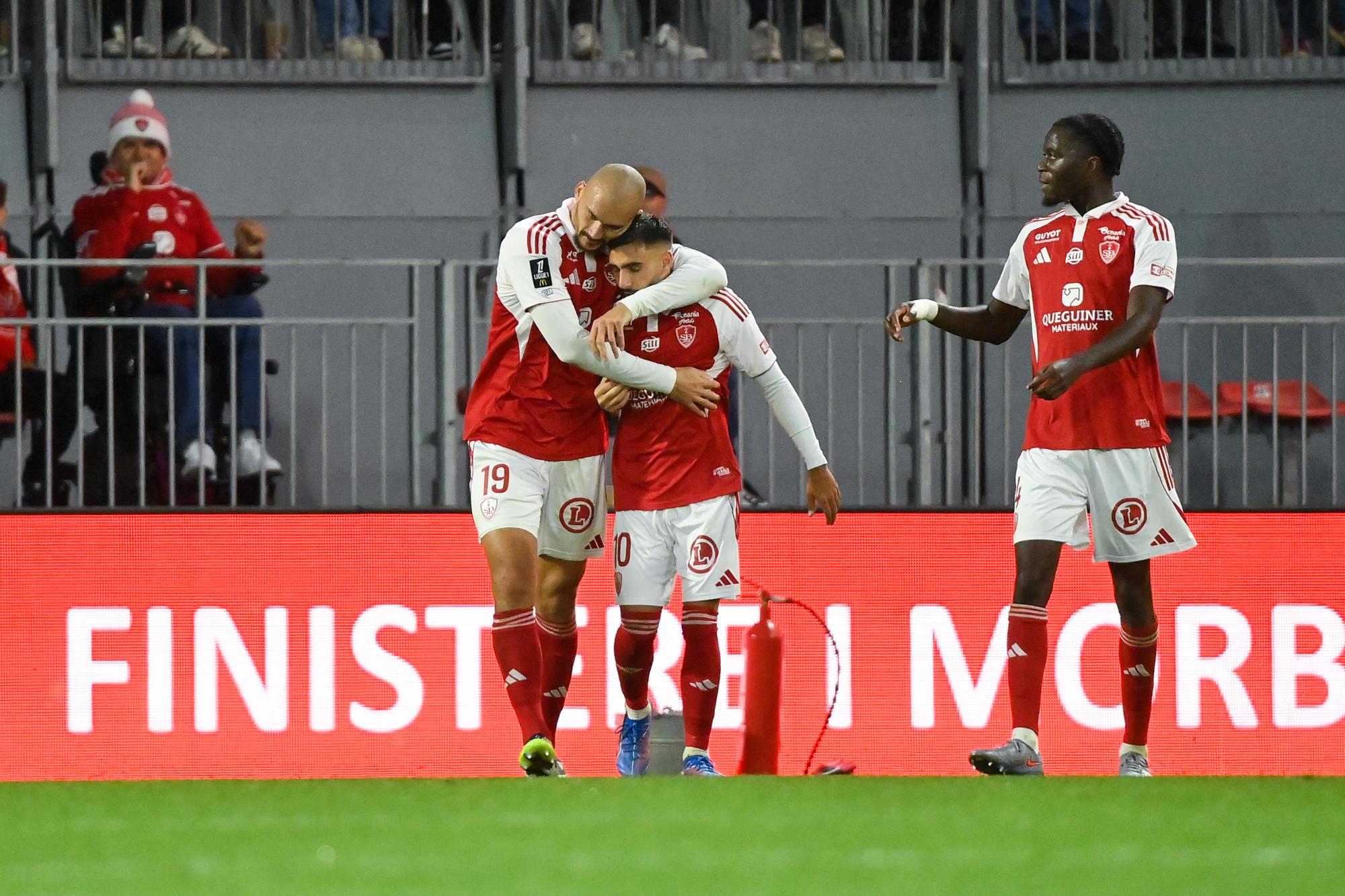 Ligue 1 : Grâce à un grand Ajorque, Brest fait chavirer Nice