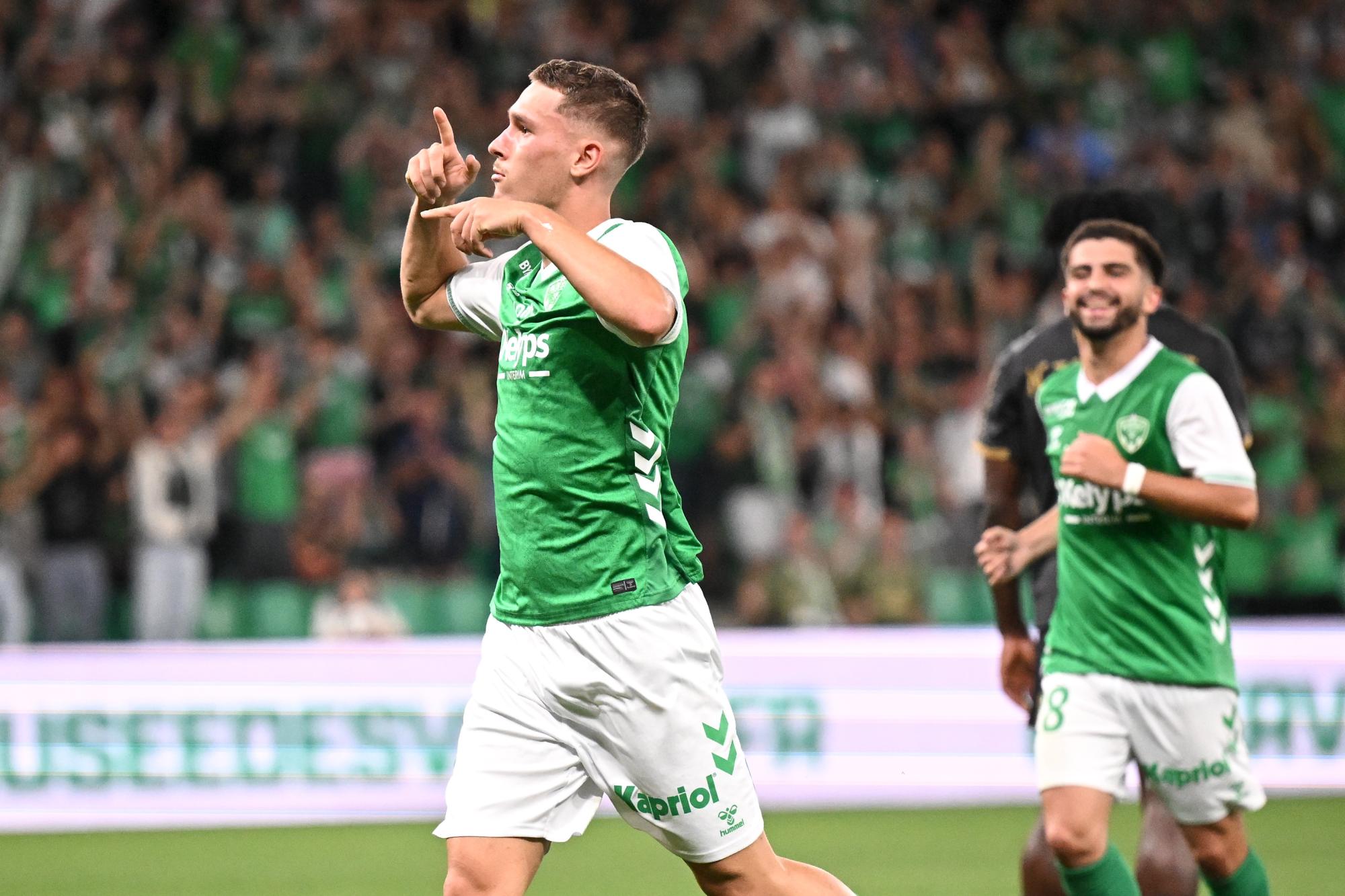 Ligue 1 : Sainté s'impose face à Reims après un match à rebondissements