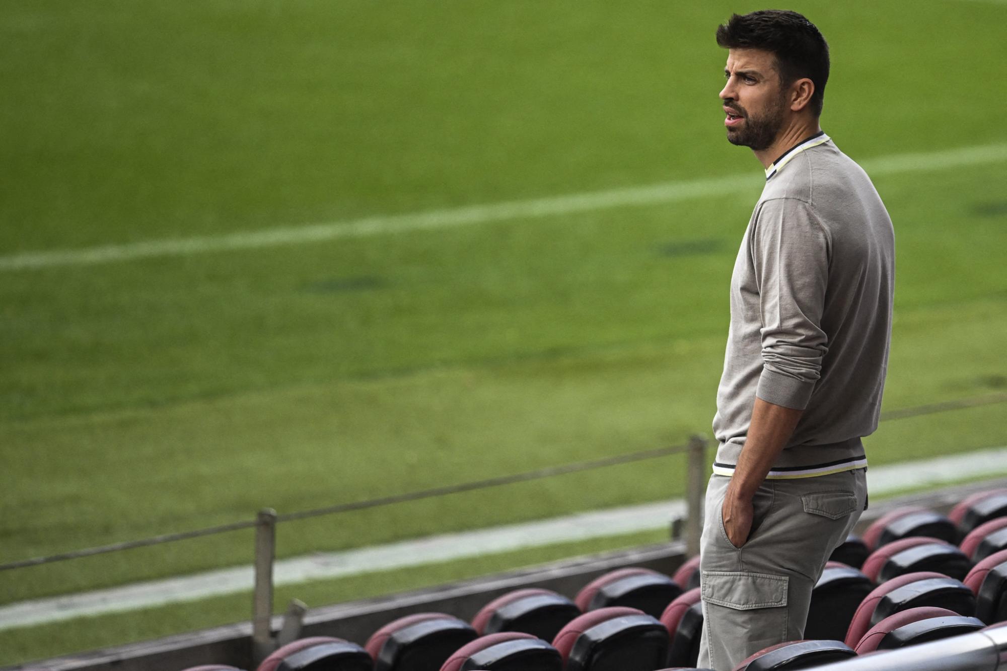 Gérard Piqué pète un câble contre un arbitre avec son équipe d'Andorre