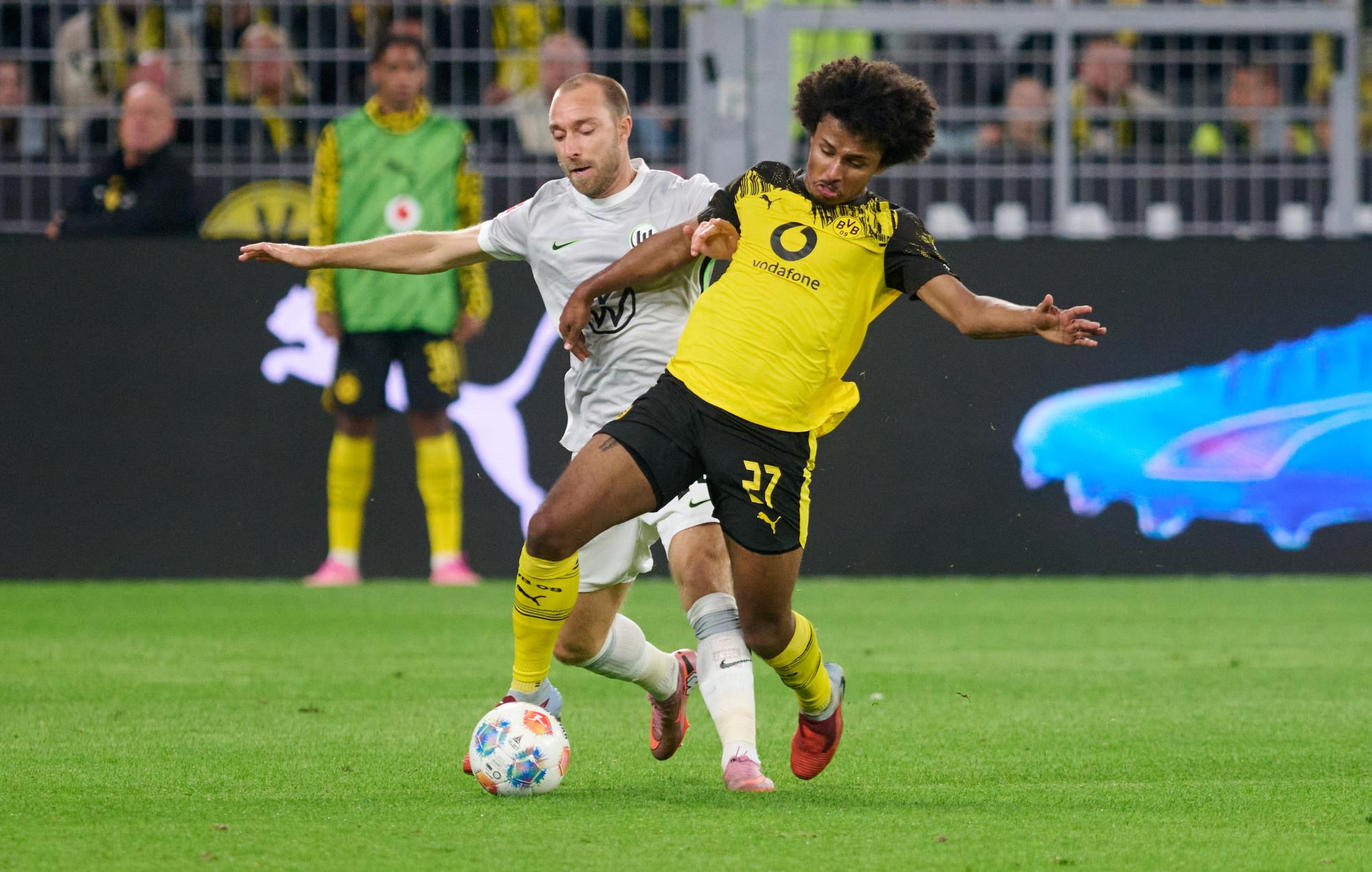 Dortmund gagne sans briller contre Wolfsburg grâce à Karim Adeyemi