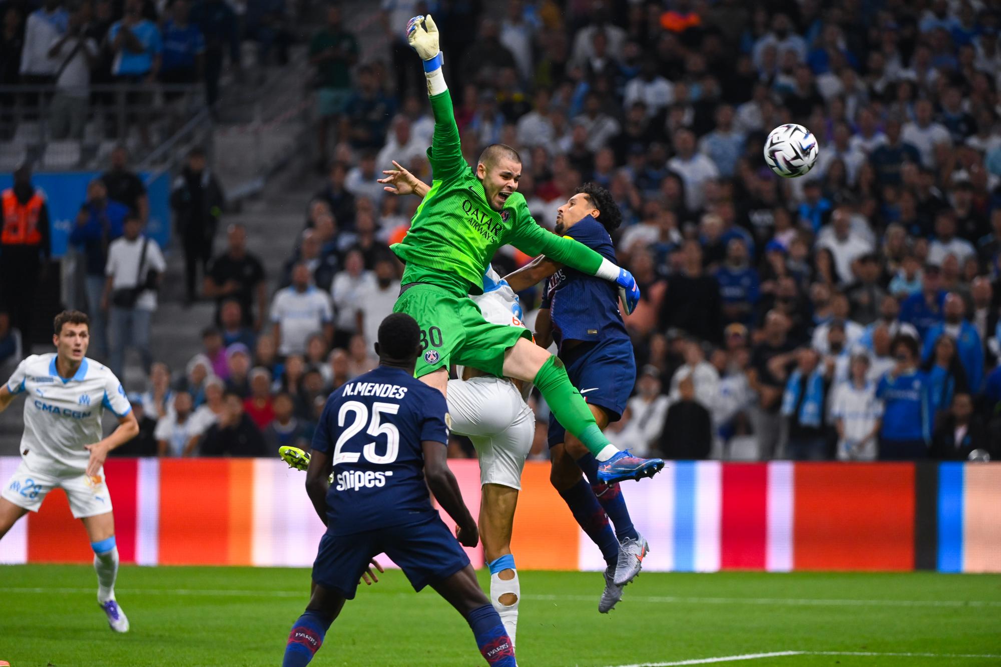 La LFP attribue finalement le but vainqueur d'OM-PSG à Marquinhos