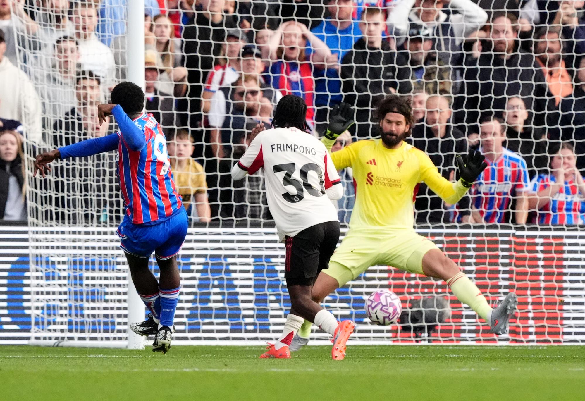 Liverpool tombe à la dernière seconde à Crystal Palace, Brighton crée la surprise à Chelsea