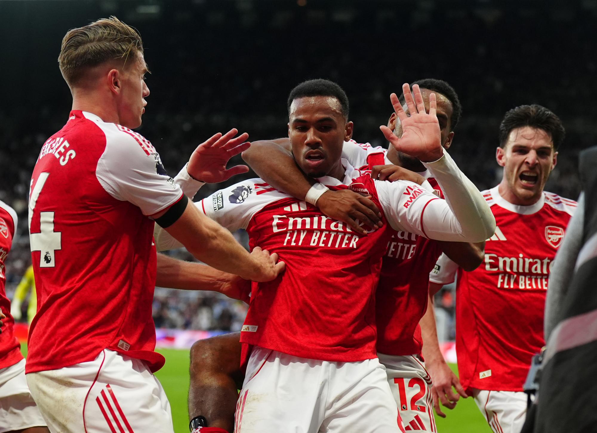 Premier League : Mené jusqu'à la 84e minute, Arsenal renverse Newcastle avec deux buts de la tête
