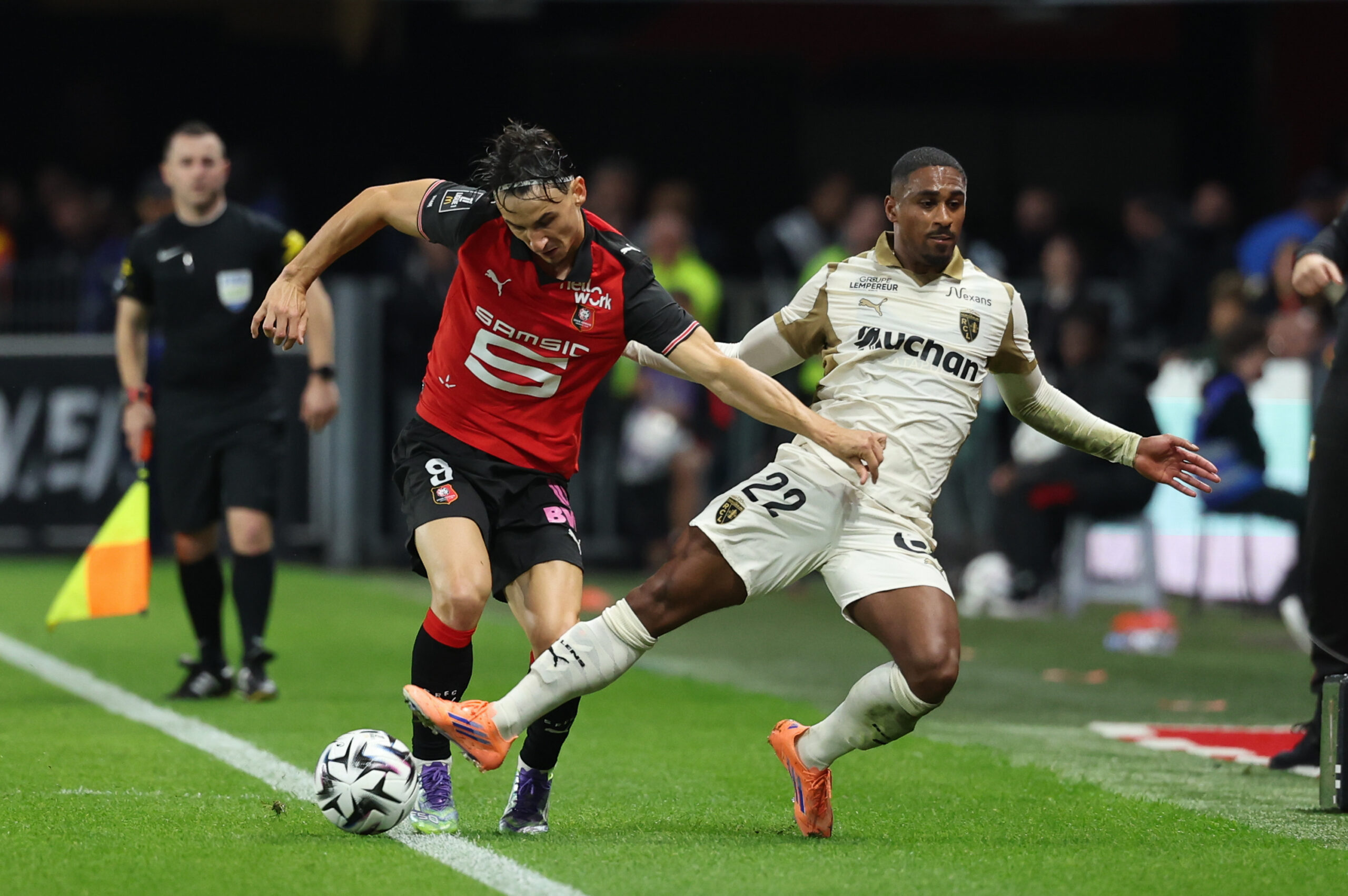 Ligue 1 : à dix, un Lens brillant se contente d’un point contre un petit Rennes