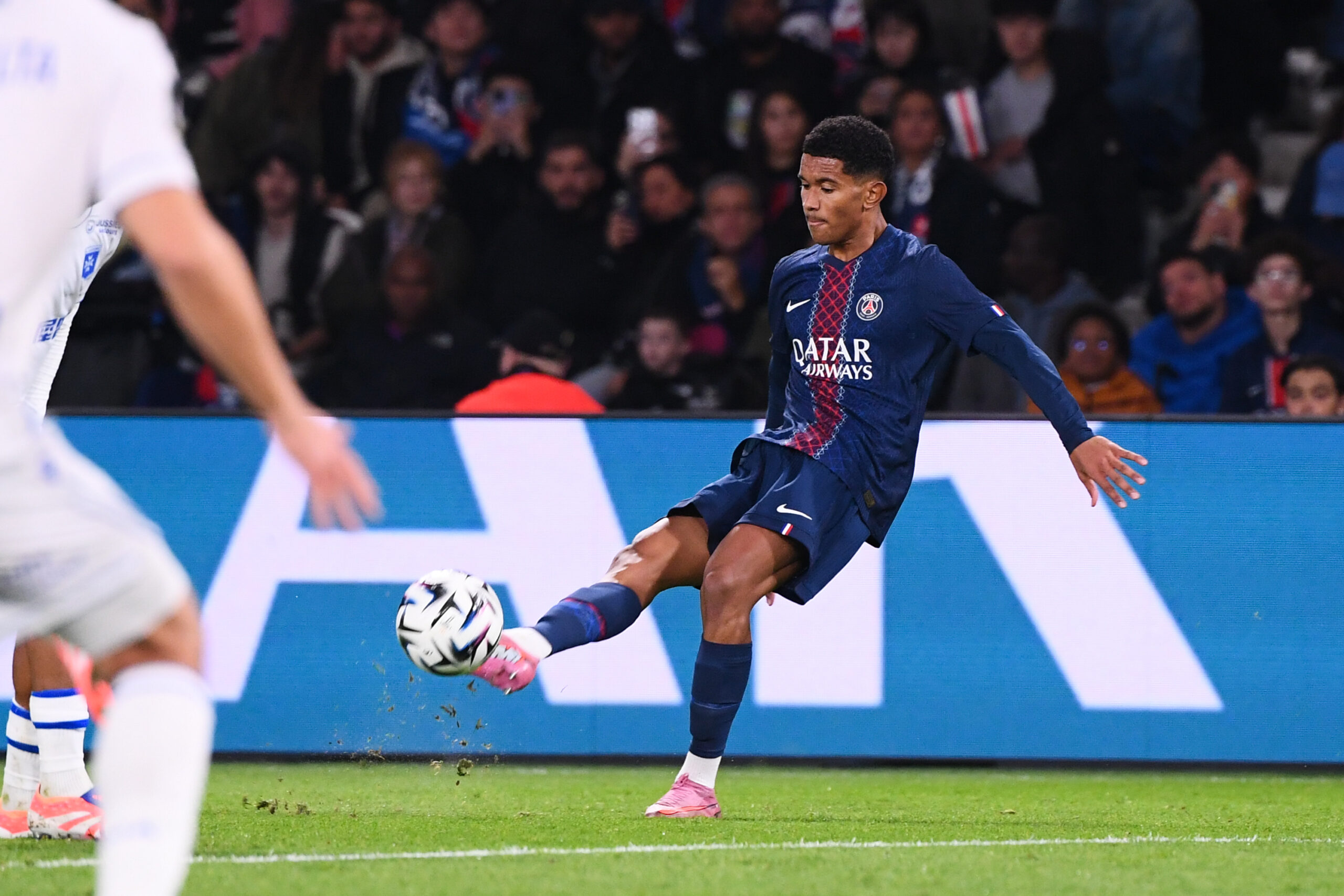 Ligue des champions : Les compositions de FC Barcelone-PSG sont tombées, avec Senny Mayulu et Ibrahim Mbaye