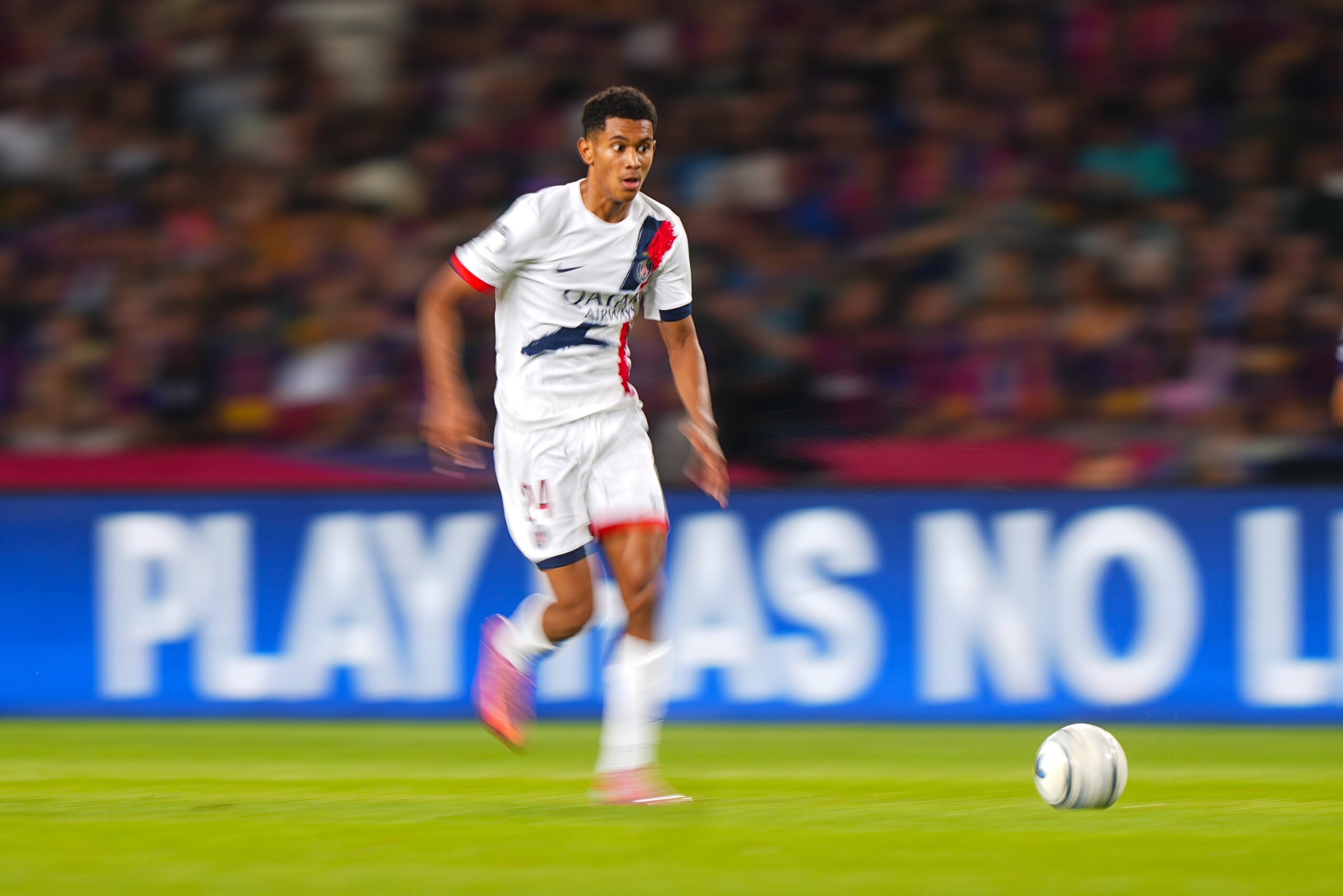 Senny Mayulu après FC Barcelone-PSG : « On a gardé la tête froide »