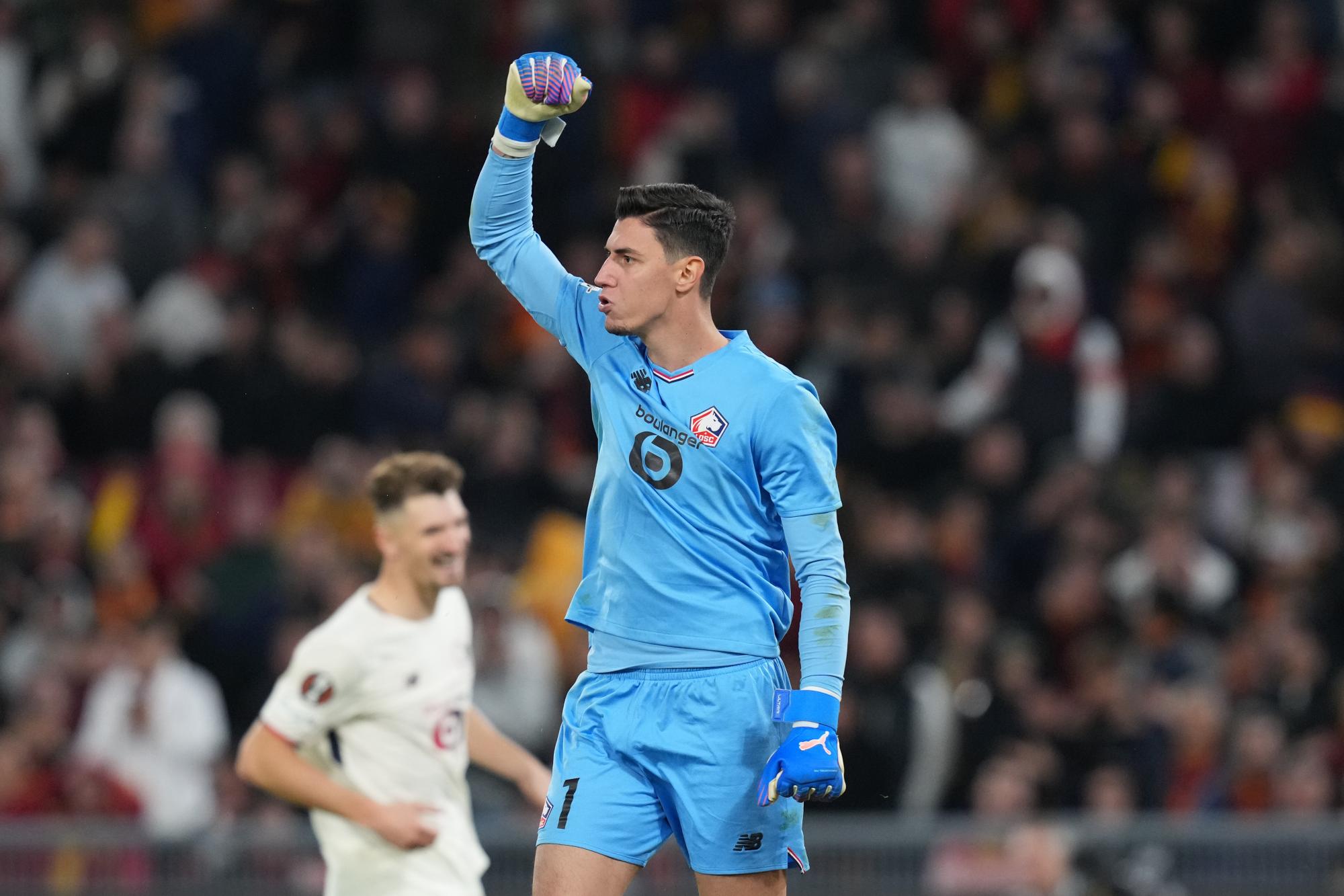Ligue Europa - Özer arrête trois penlatys consécutifs lors de Roma-Lille