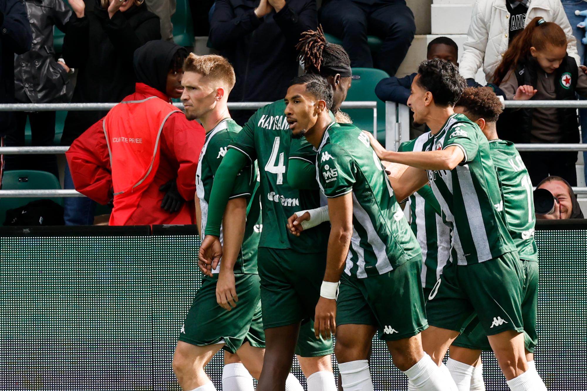 Le Red Star cale face à Rodez, Grenoble met le feu à Reims