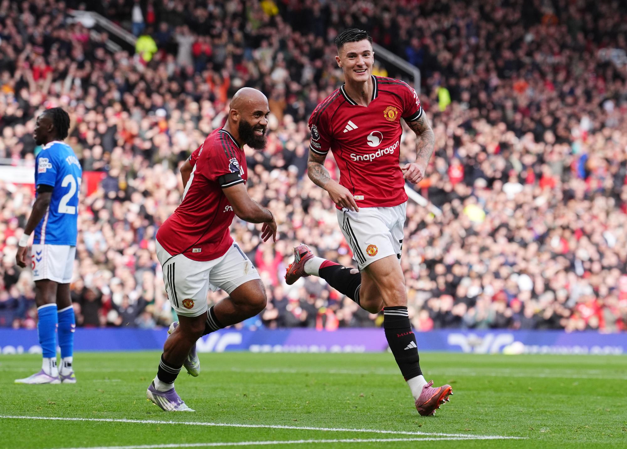 Premier League : Manchester United se remet la tête à l'endroit, Arsenal met la pression à Liverpool